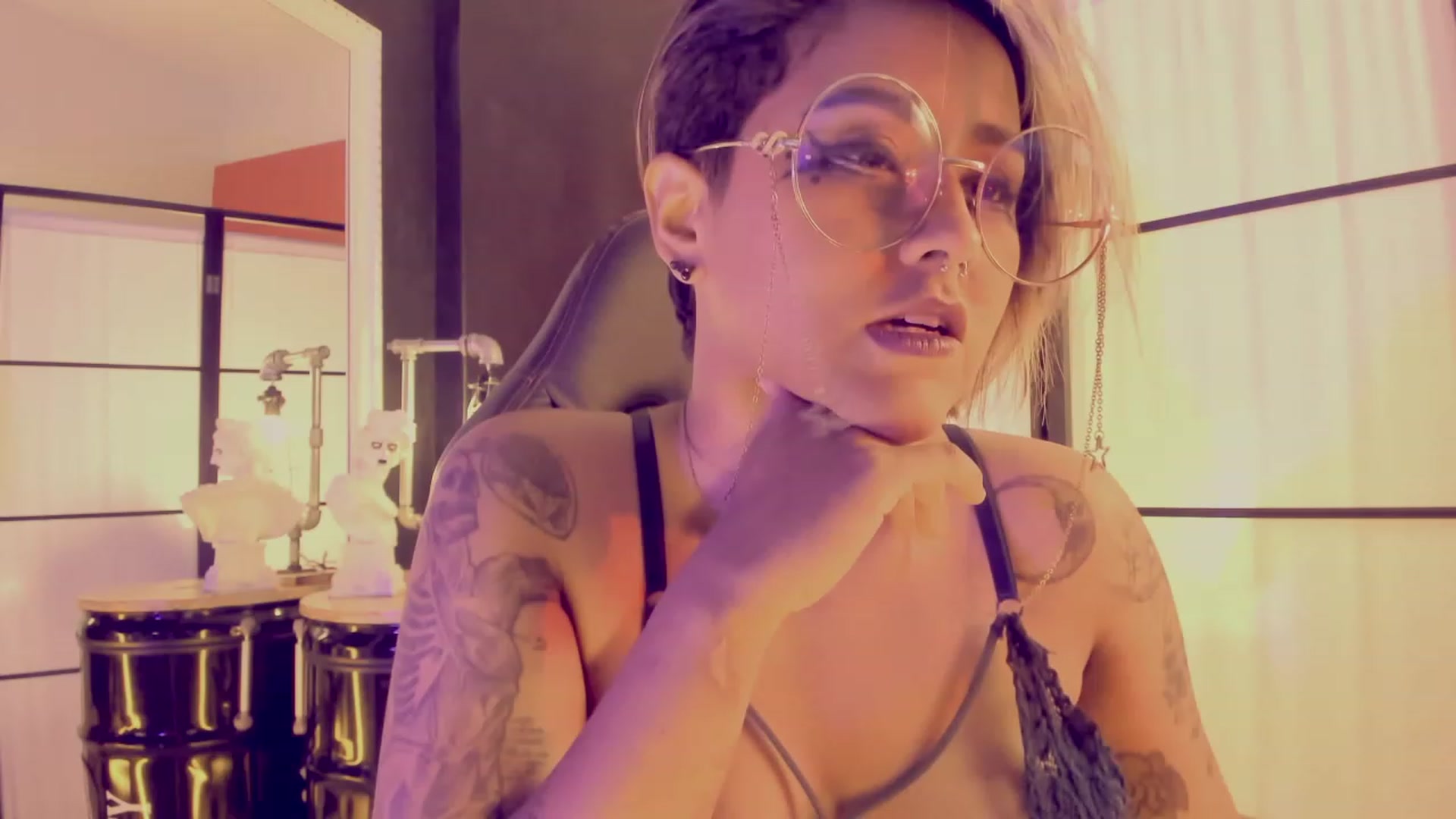Gallery image thumbnail from AbraxxysRadio's myfreecams stream on, 06/14/2023, 01:52 image 2 of 20