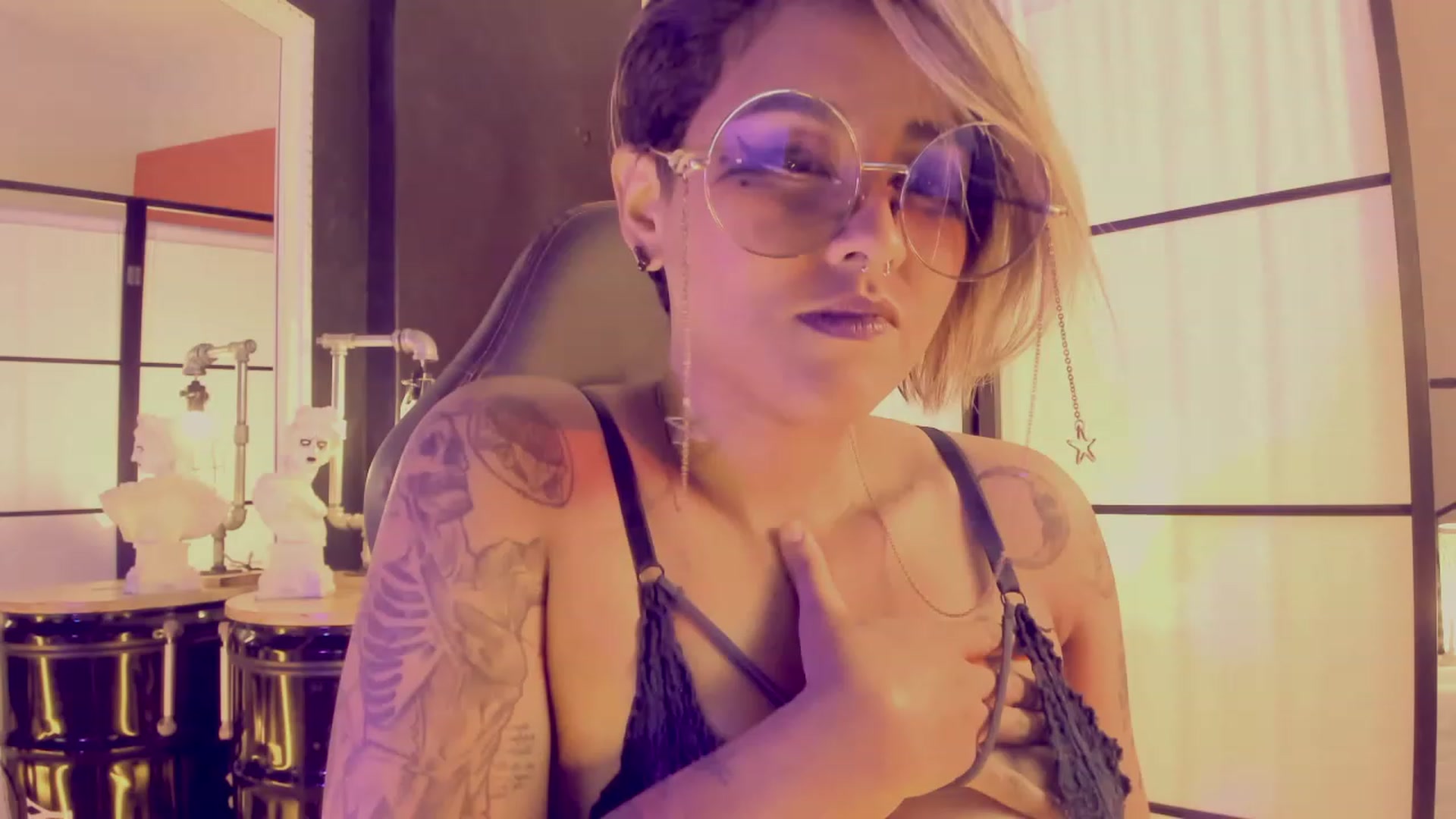 Gallery image thumbnail from AbraxxysRadio's myfreecams stream on, 06/14/2023, 01:52 image 9 of 20