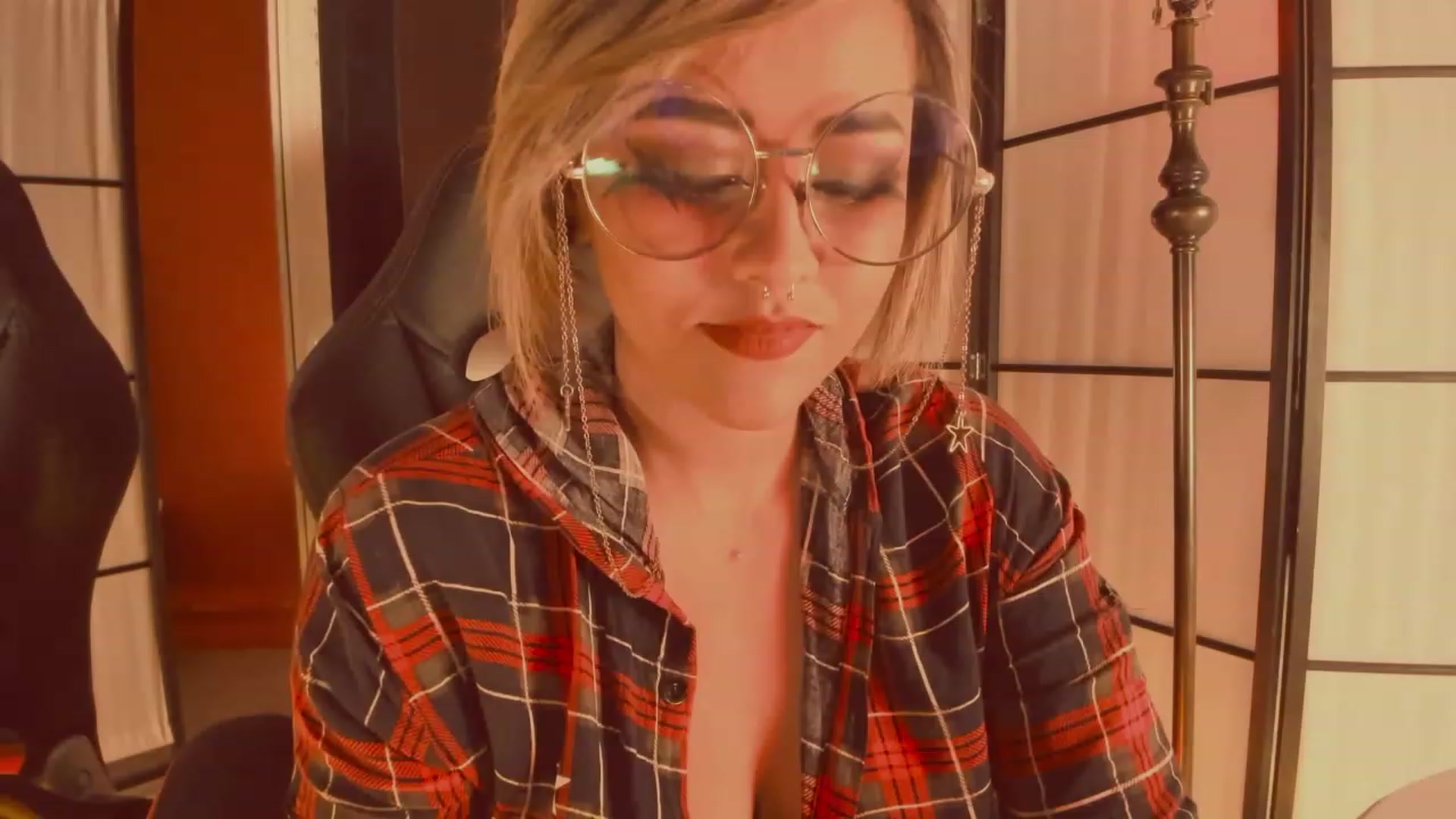 Gallery image thumbnail from AbraxxysRadio's myfreecams stream on, 06/16/2023, 23:58 image 3 of 20