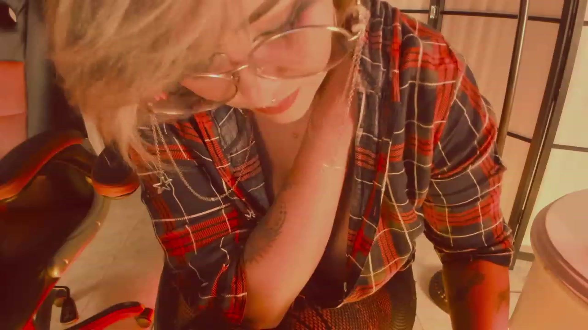 Gallery image thumbnail from AbraxxysRadio's myfreecams stream on, 06/16/2023, 23:58 image 15 of 20