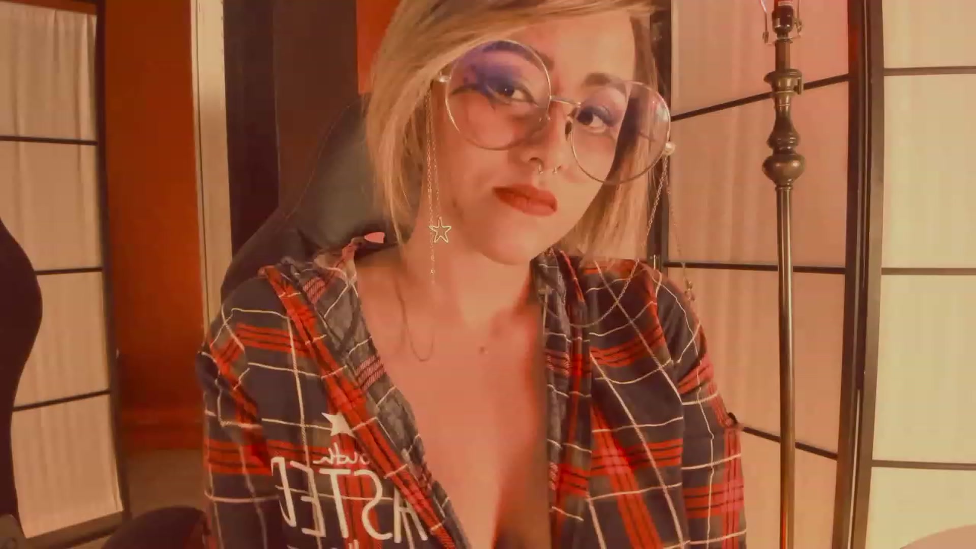 Gallery image thumbnail from AbraxxysRadio's myfreecams stream on, 06/16/2023, 23:58 image 7 of 20