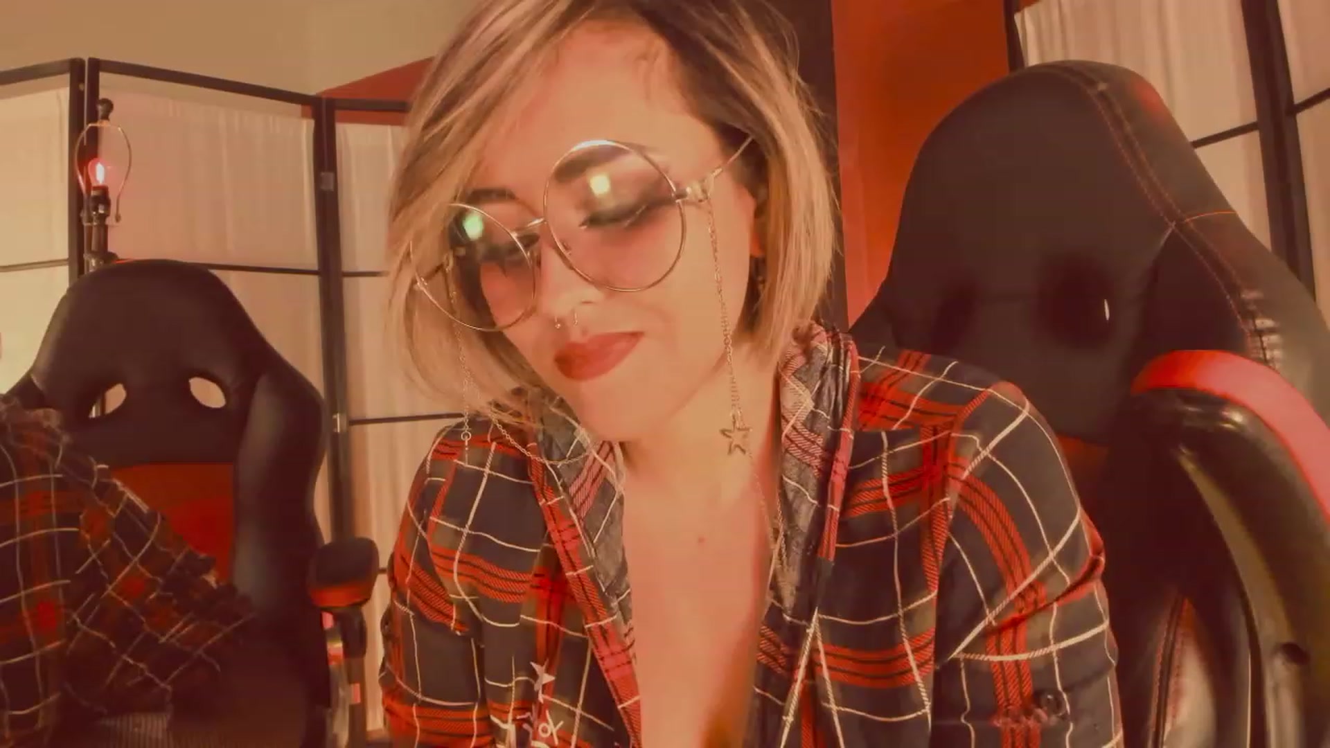 Gallery image thumbnail from AbraxxysRadio's myfreecams stream on, 06/17/2023, 01:48 image 8 of 20