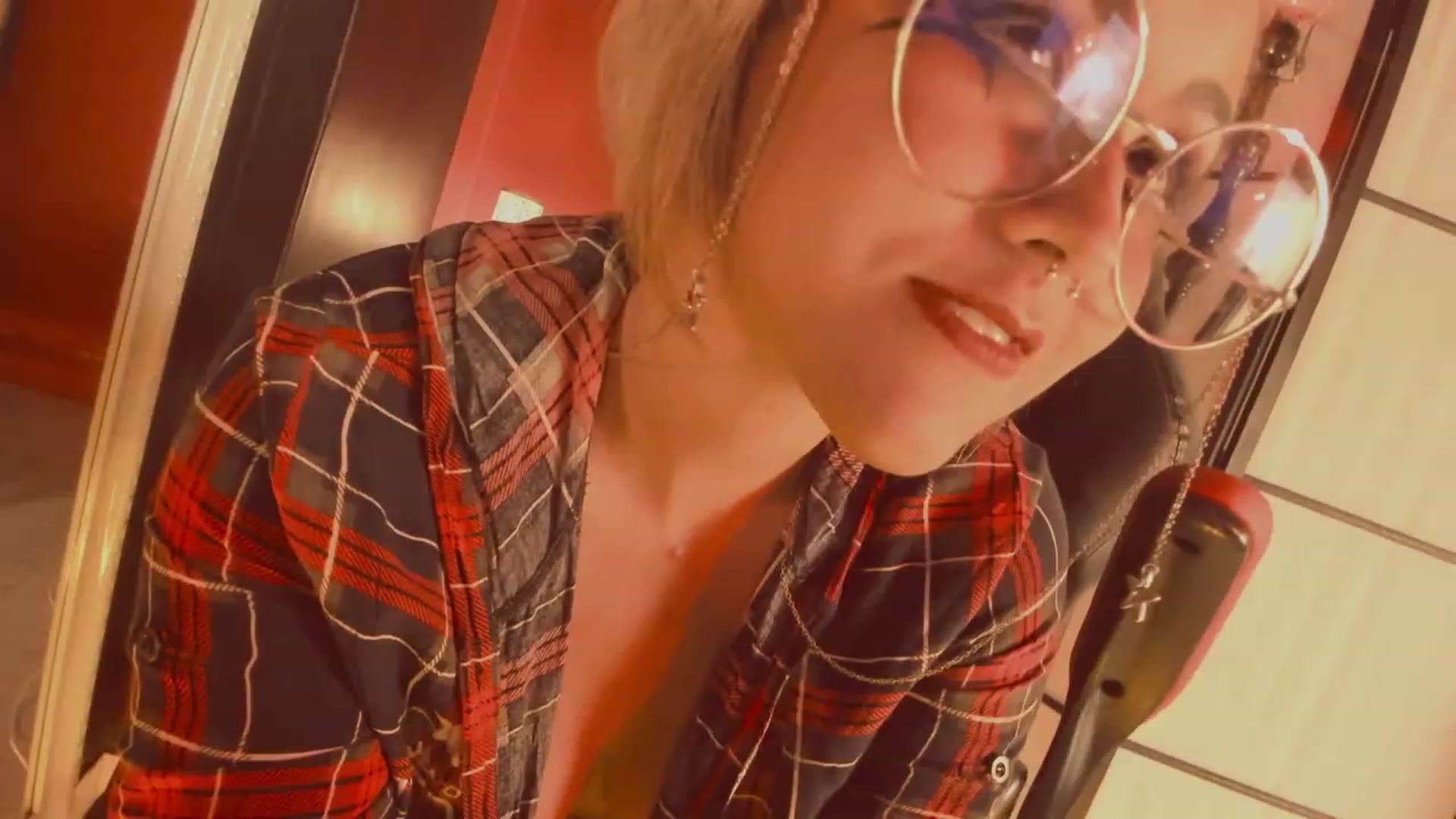 Gallery image thumbnail from AbraxxysRadio's myfreecams stream on, 06/17/2023, 01:48 image 10 of 20