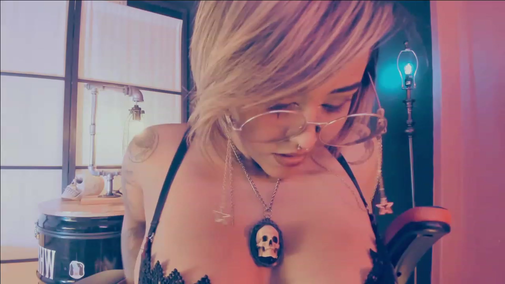 Gallery image thumbnail from AbraxxysRadio's myfreecams stream on, 06/17/2023, 23:17 image 6 of 20