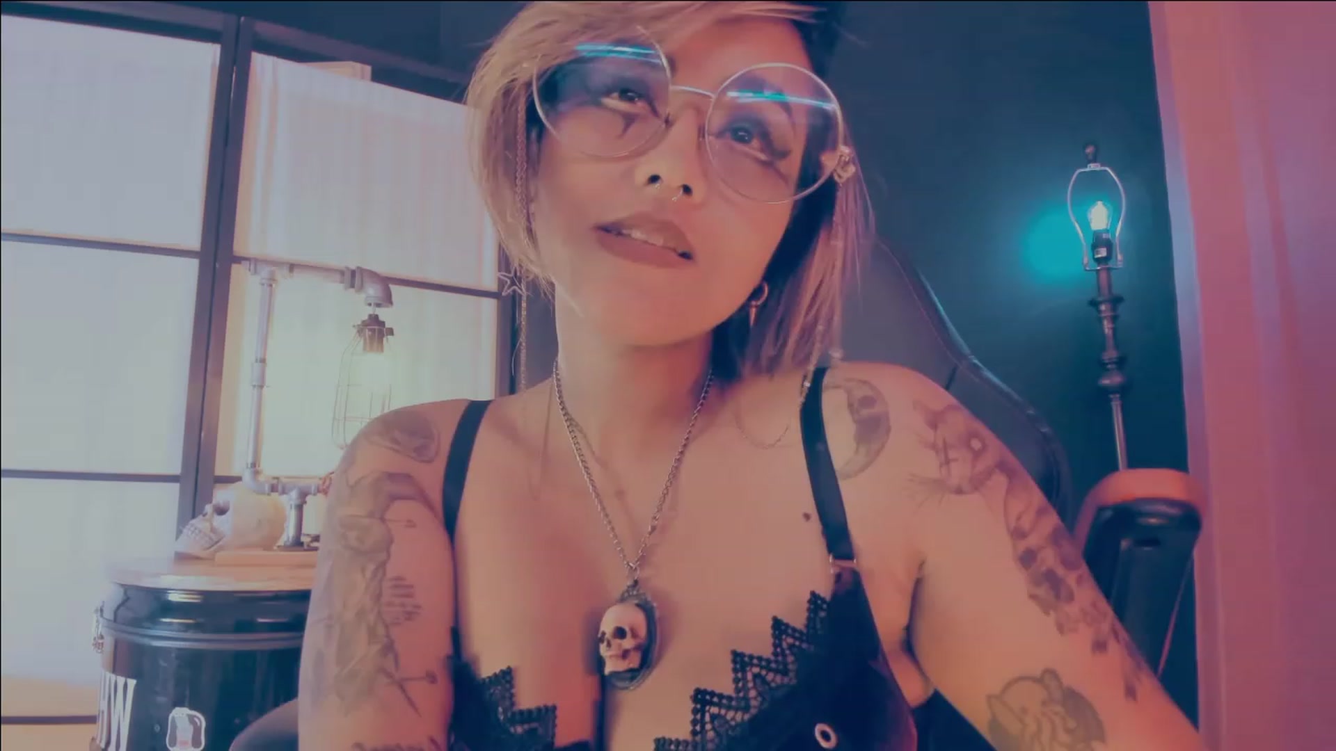 Gallery image thumbnail from AbraxxysRadio's myfreecams stream on, 06/18/2023, 01:02 image 6 of 20