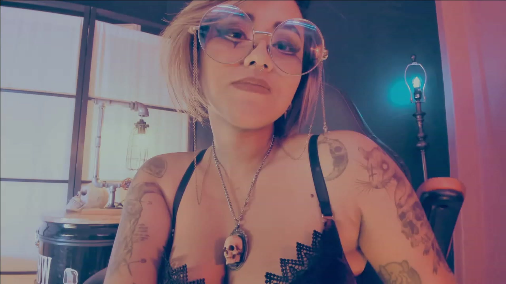 Gallery image thumbnail from AbraxxysRadio's myfreecams stream on, 06/18/2023, 01:02 image 10 of 20