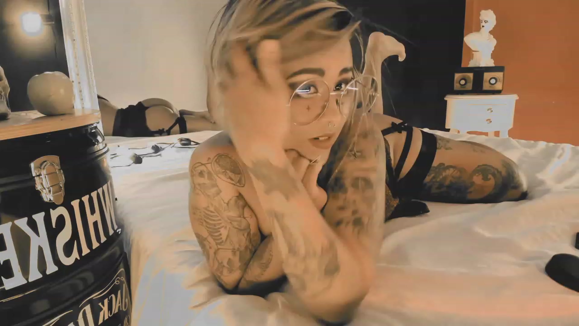 Gallery image thumbnail from AbraxxysRadio's myfreecams stream on, 06/18/2023, 17:03 image 15 of 20