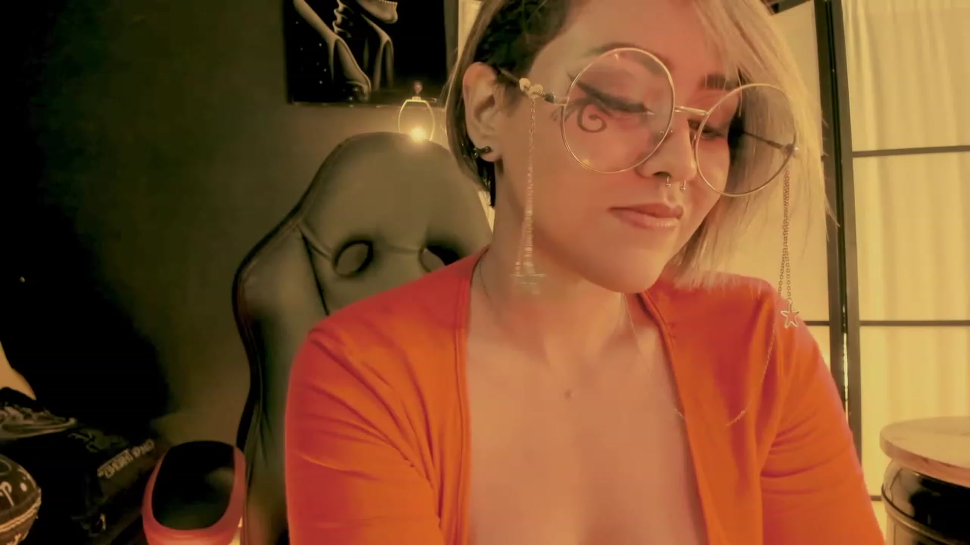 Gallery image thumbnail from AbraxxysRadio's myfreecams stream on, 06/21/2023, 02:32 image 20 of 20