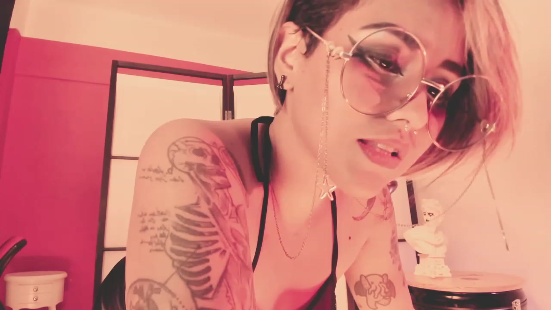 Gallery image thumbnail from AbraxxysRadio's myfreecams stream on, 06/24/2023, 02:43 image 18 of 20
