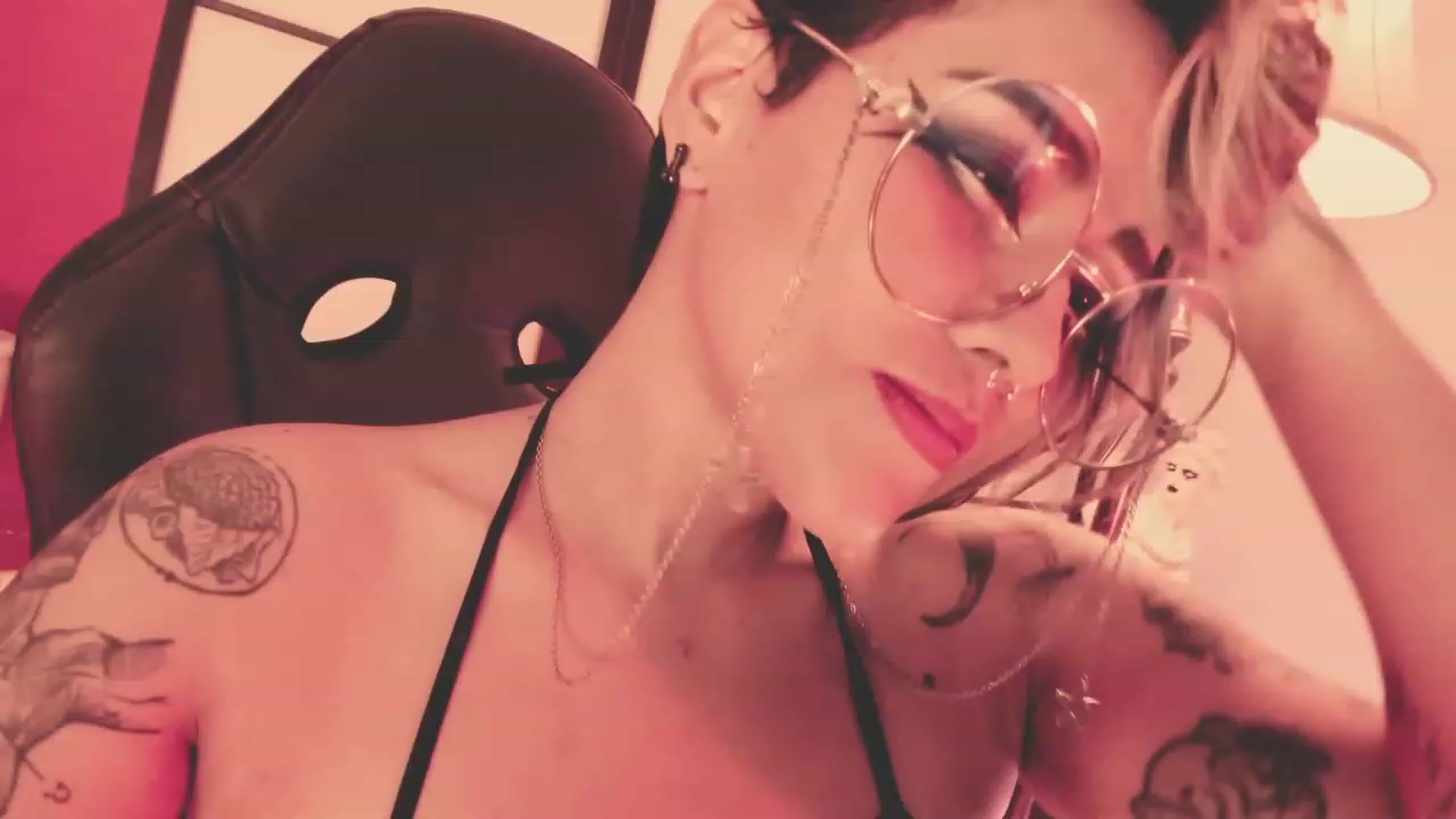Gallery image thumbnail from AbraxxysRadio's myfreecams stream on, 06/24/2023, 02:43 image 10 of 20