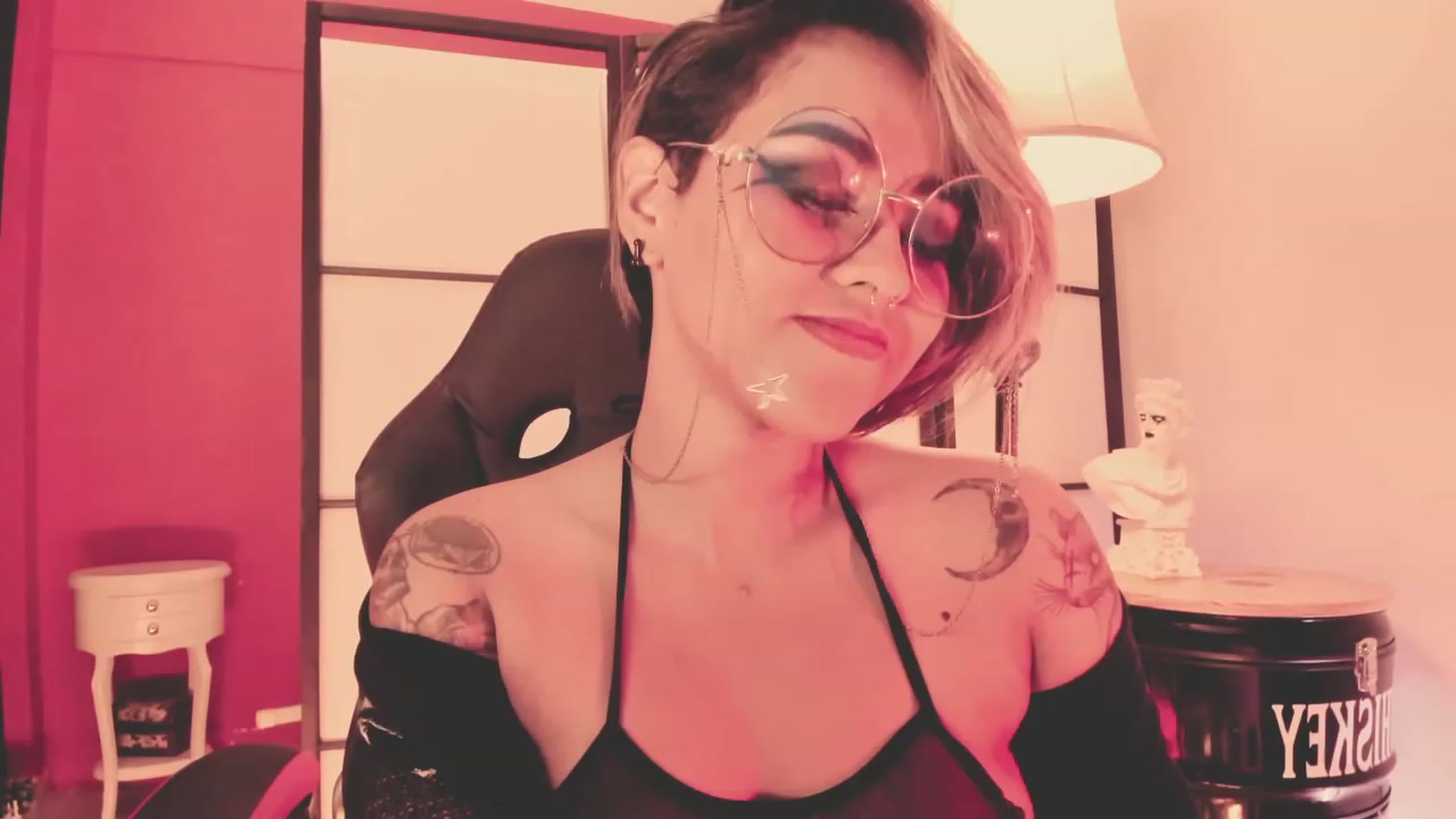 Gallery image thumbnail from AbraxxysRadio's myfreecams stream on, 06/24/2023, 02:43 image 5 of 20