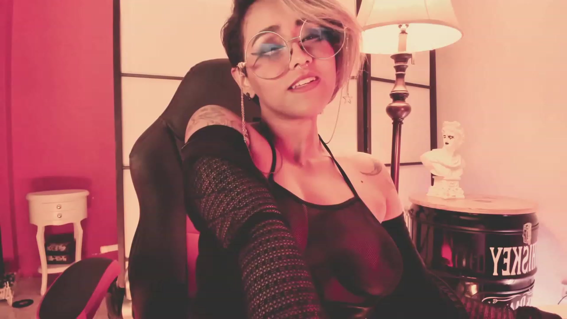 Gallery image thumbnail from AbraxxysRadio's myfreecams stream on, 06/24/2023, 02:43 image 8 of 20