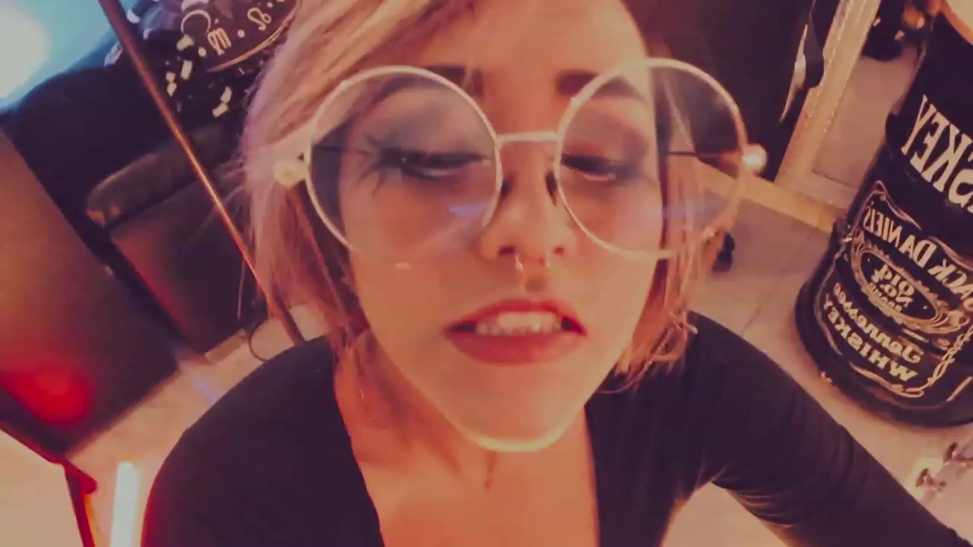 Gallery image thumbnail from AbraxxysRadio's myfreecams stream on, 06/24/2023, 19:21 image 8 of 20