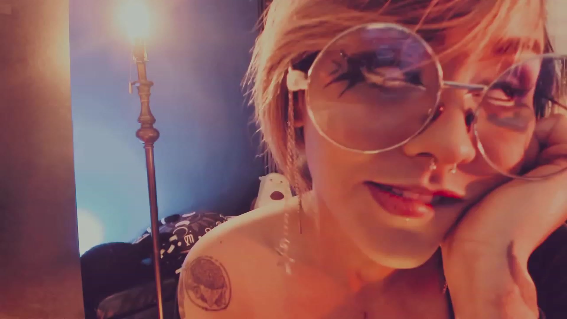 Gallery image thumbnail from AbraxxysRadio's myfreecams stream on, 06/24/2023, 19:21 image 17 of 20