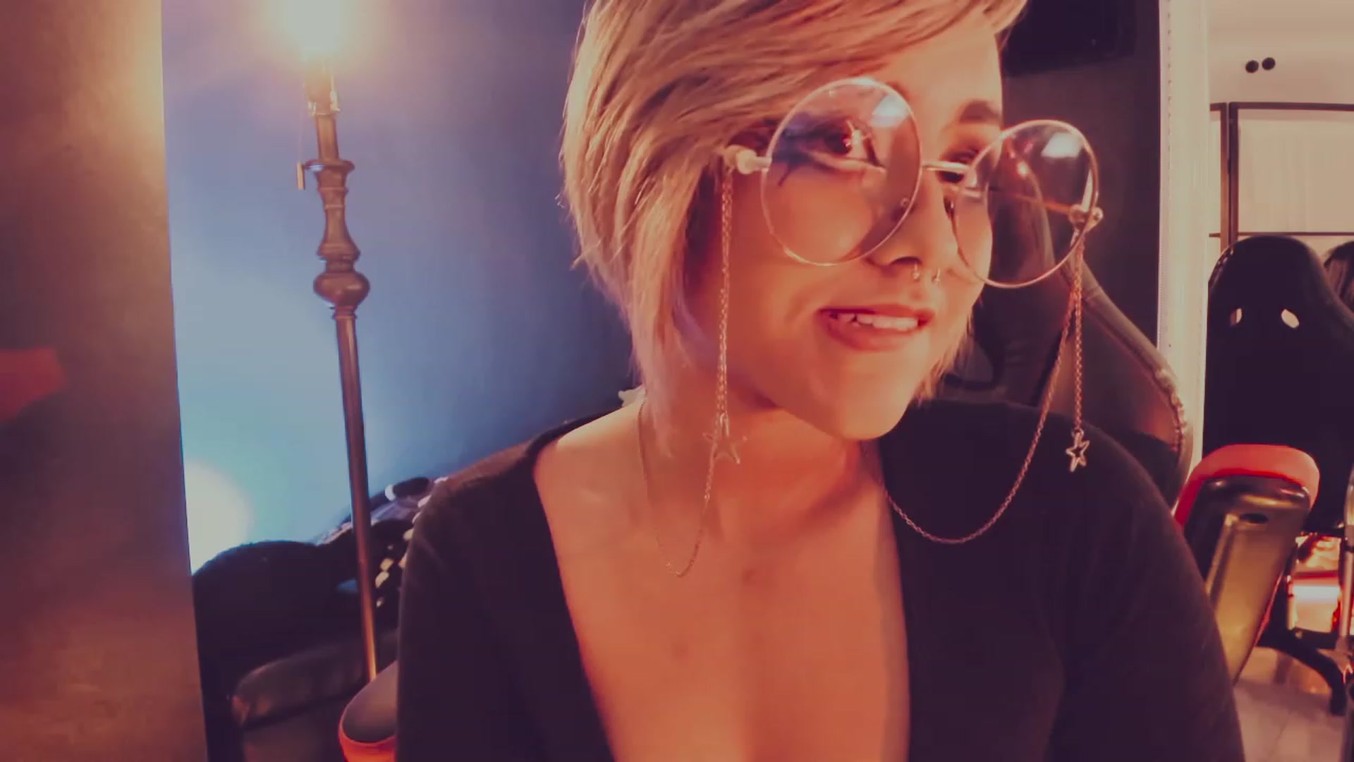 Gallery image thumbnail from AbraxxysRadio's myfreecams stream on, 06/24/2023, 19:57 image 15 of 20