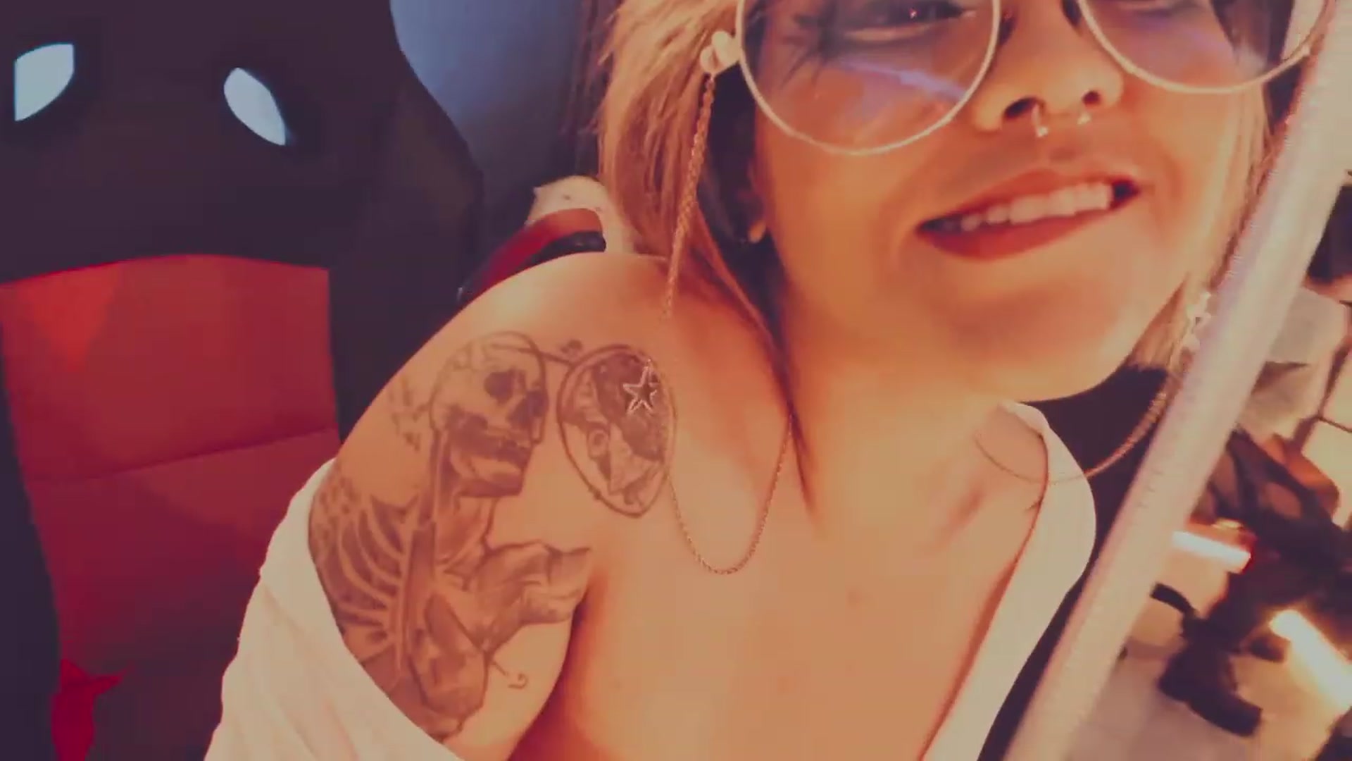 Gallery image thumbnail from AbraxxysRadio's myfreecams stream on, 06/24/2023, 23:37 image 9 of 20