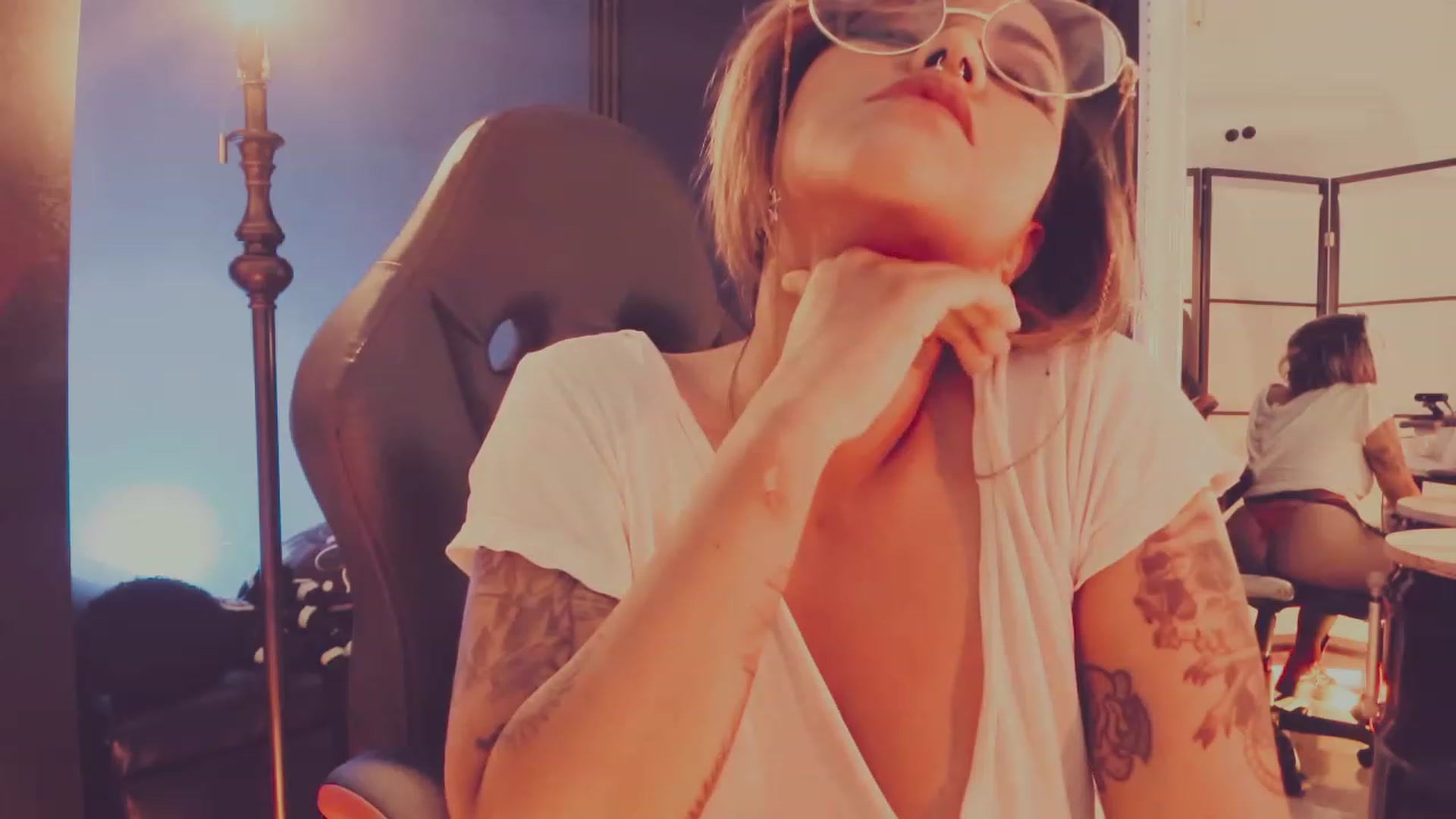Gallery image thumbnail from AbraxxysRadio's myfreecams stream on, 06/24/2023, 23:37 image 19 of 20