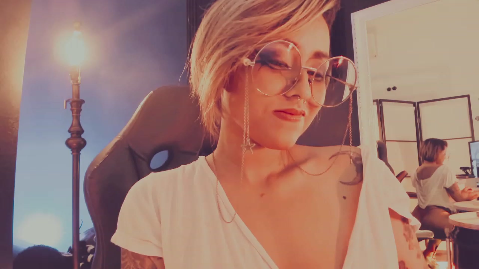 Gallery image thumbnail from AbraxxysRadio's myfreecams stream on, 06/25/2023, 01:49 image 18 of 20
