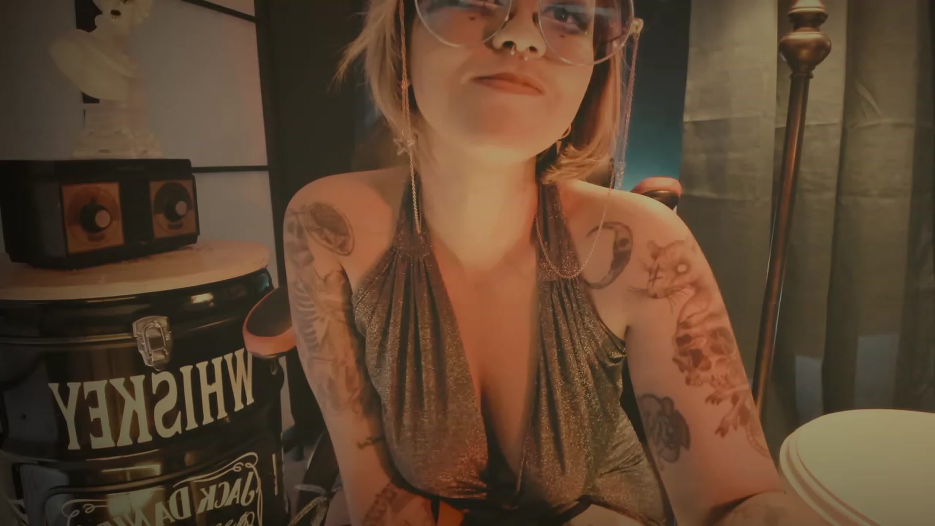 Gallery image thumbnail from AbraxxysRadio's myfreecams stream on, 06/25/2023, 17:54 image 7 of 20