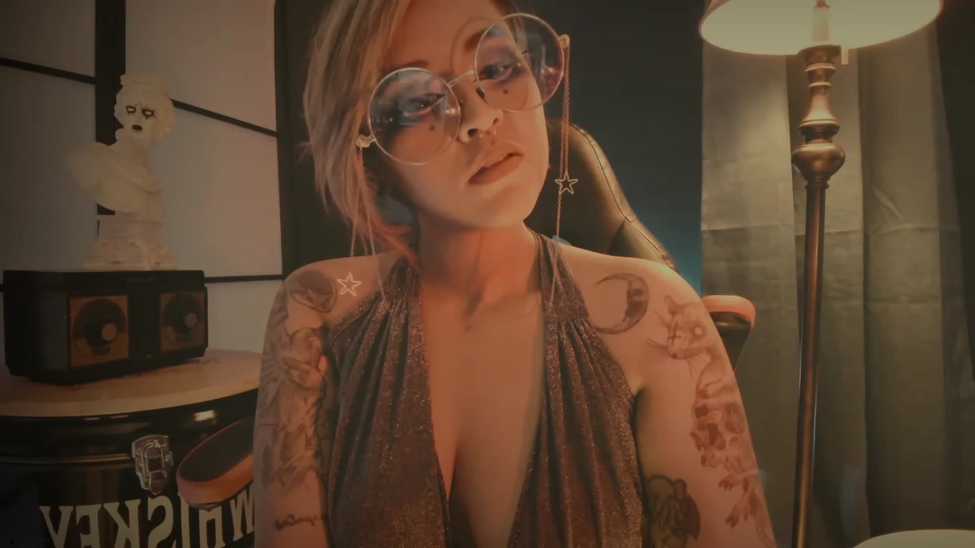 Gallery image thumbnail from AbraxxysRadio's myfreecams stream on, 06/25/2023, 17:54 image 8 of 20