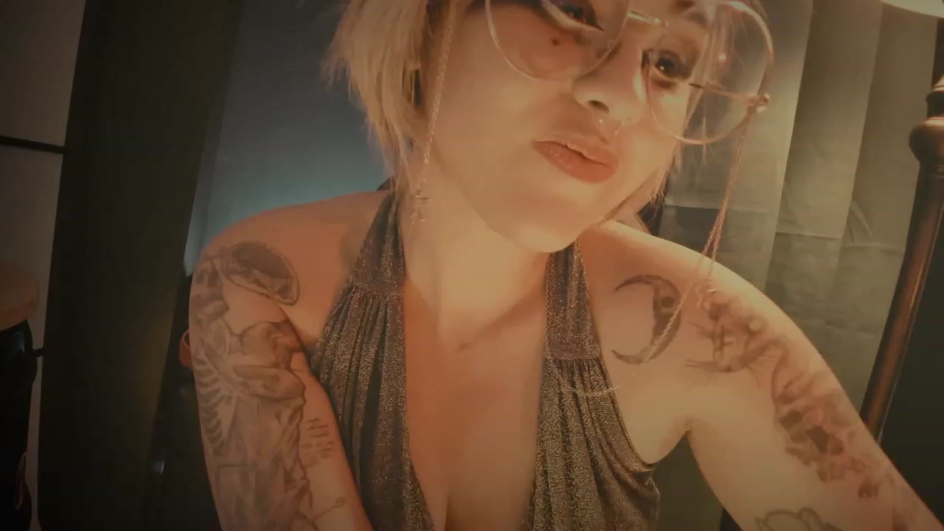 Gallery image thumbnail from AbraxxysRadio's myfreecams stream on, 06/25/2023, 19:17 image 9 of 20
