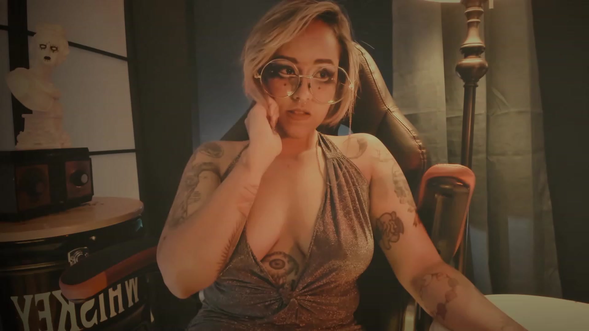 Gallery image thumbnail from AbraxxysRadio's myfreecams stream on, 06/25/2023, 19:17 image 1 of 20