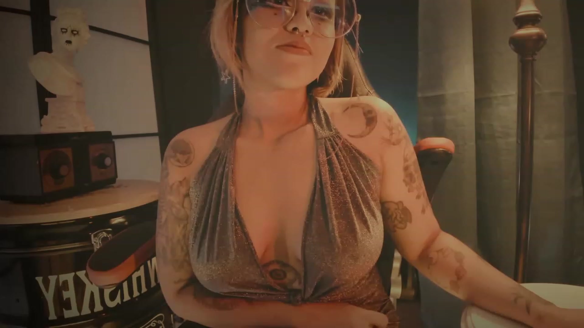Gallery image thumbnail from AbraxxysRadio's myfreecams stream on, 06/25/2023, 19:17 image 19 of 20