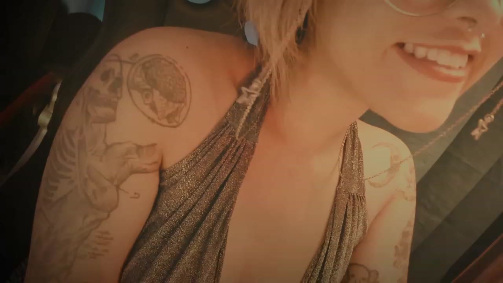 Gallery image thumbnail from AbraxxysRadio's myfreecams stream on, 06/25/2023, 19:17 image 11 of 20
