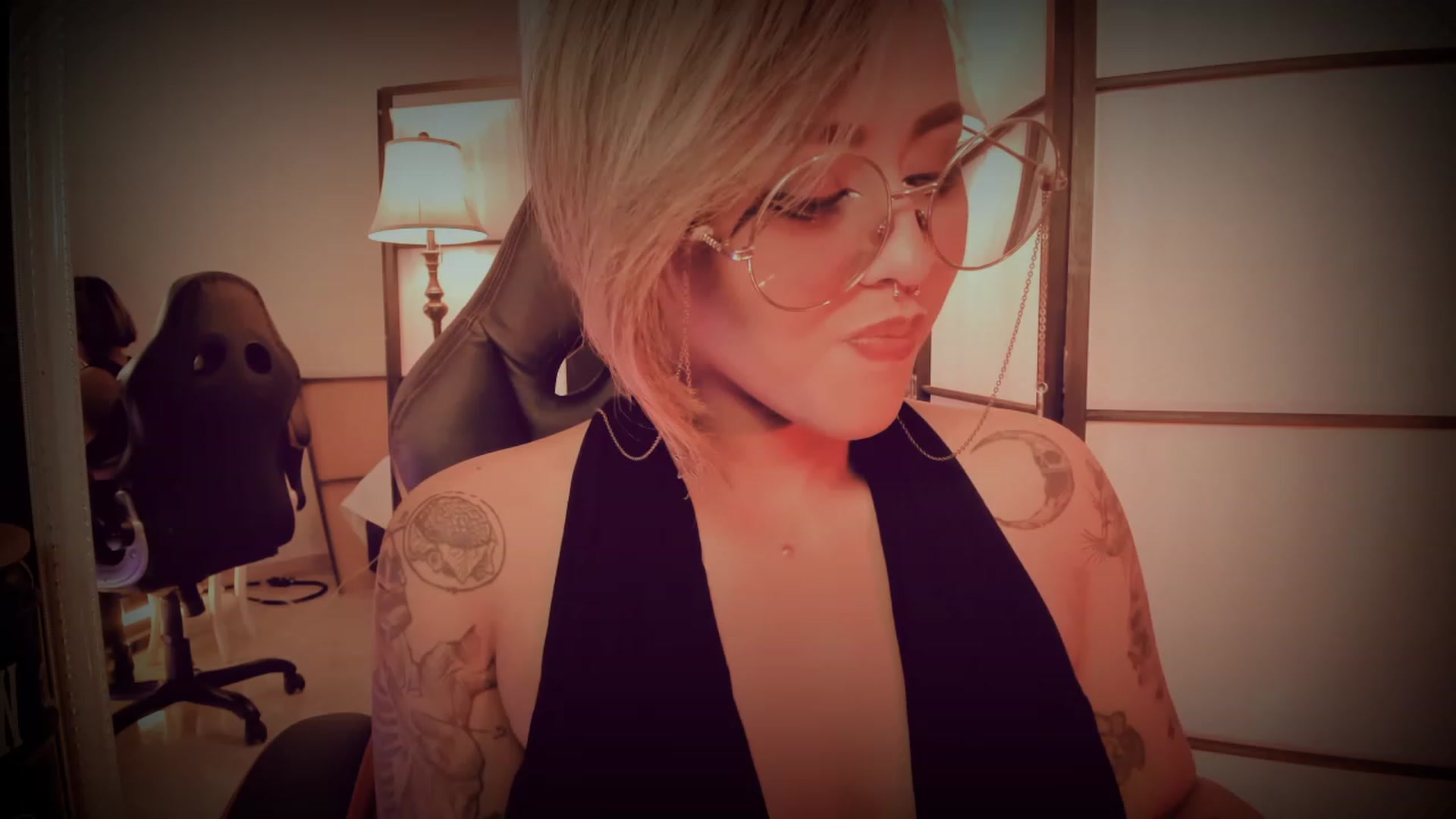 Gallery image thumbnail from AbraxxysRadio's myfreecams stream on, 06/30/2023, 24:01 image 12 of 20