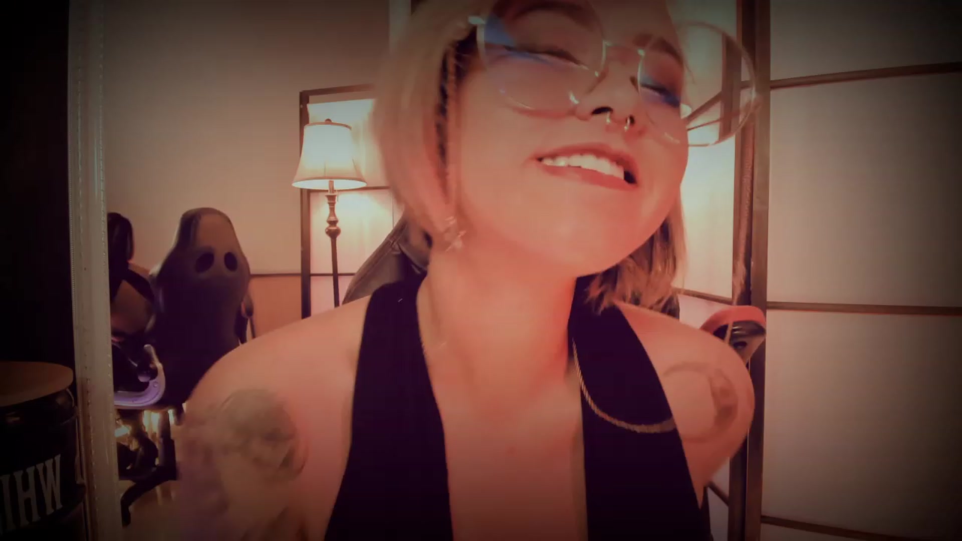 Gallery image thumbnail from AbraxxysRadio's myfreecams stream on, 06/30/2023, 24:01 image 6 of 20