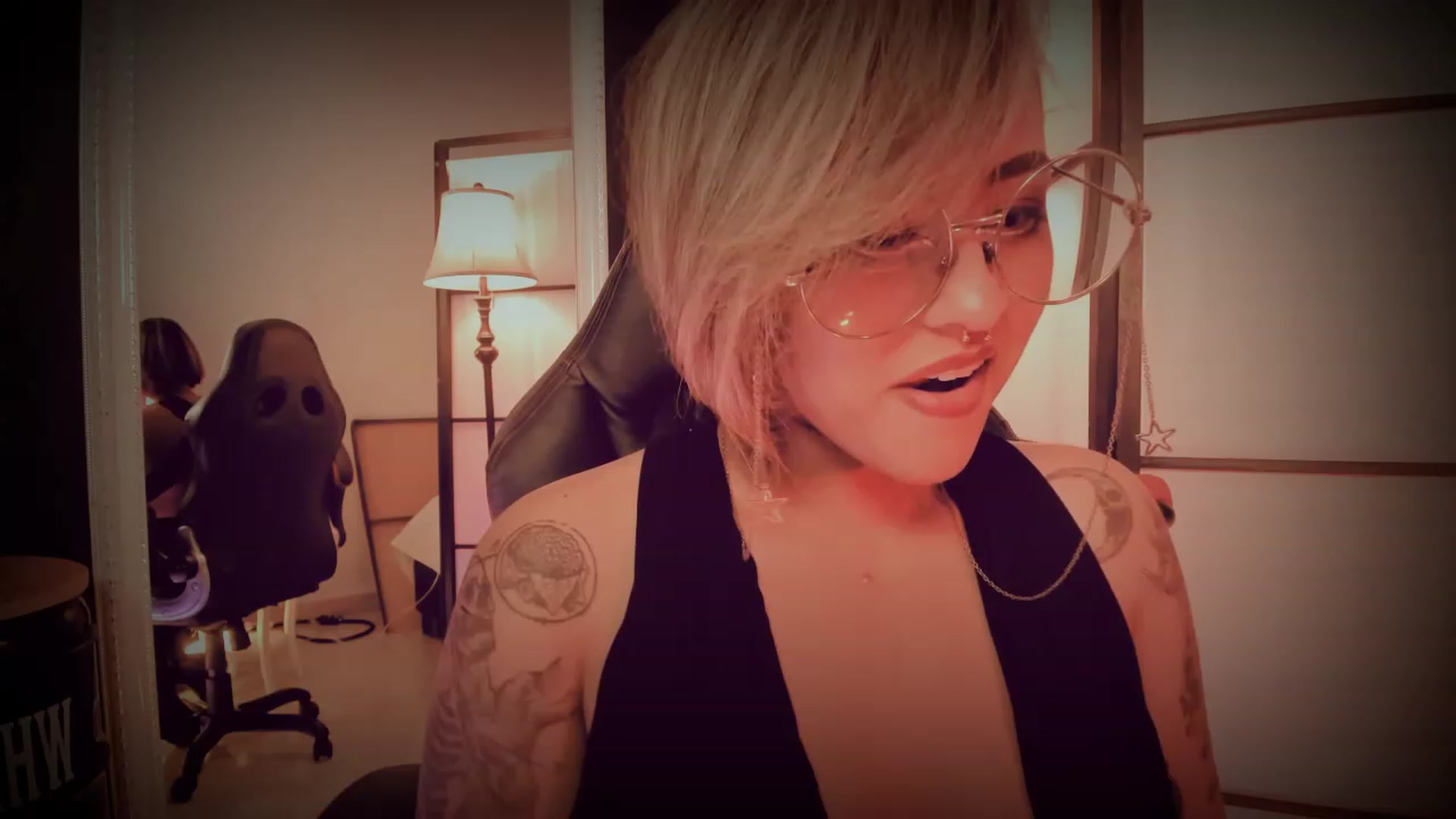 Gallery image thumbnail from AbraxxysRadio's myfreecams stream on, 06/30/2023, 24:01 image 3 of 20