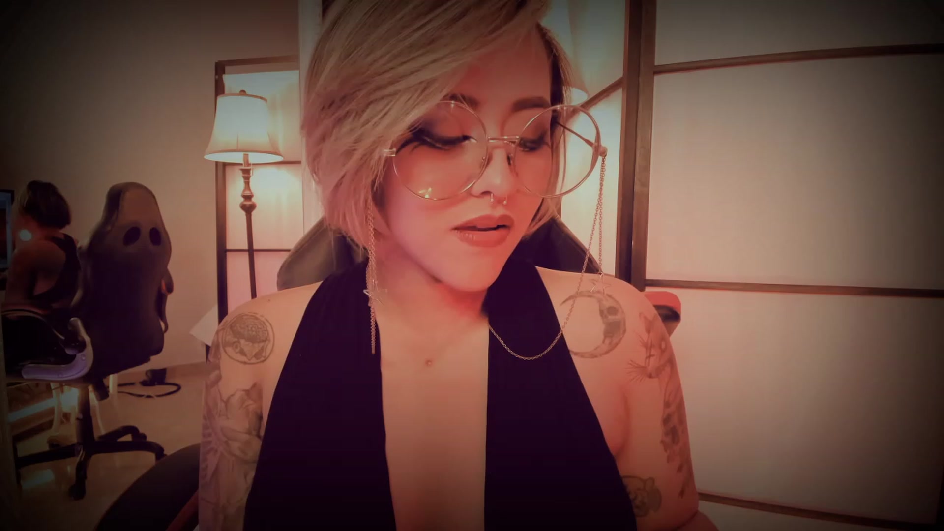 Gallery image thumbnail from AbraxxysRadio's myfreecams stream on, 06/30/2023, 01:10 image 17 of 20