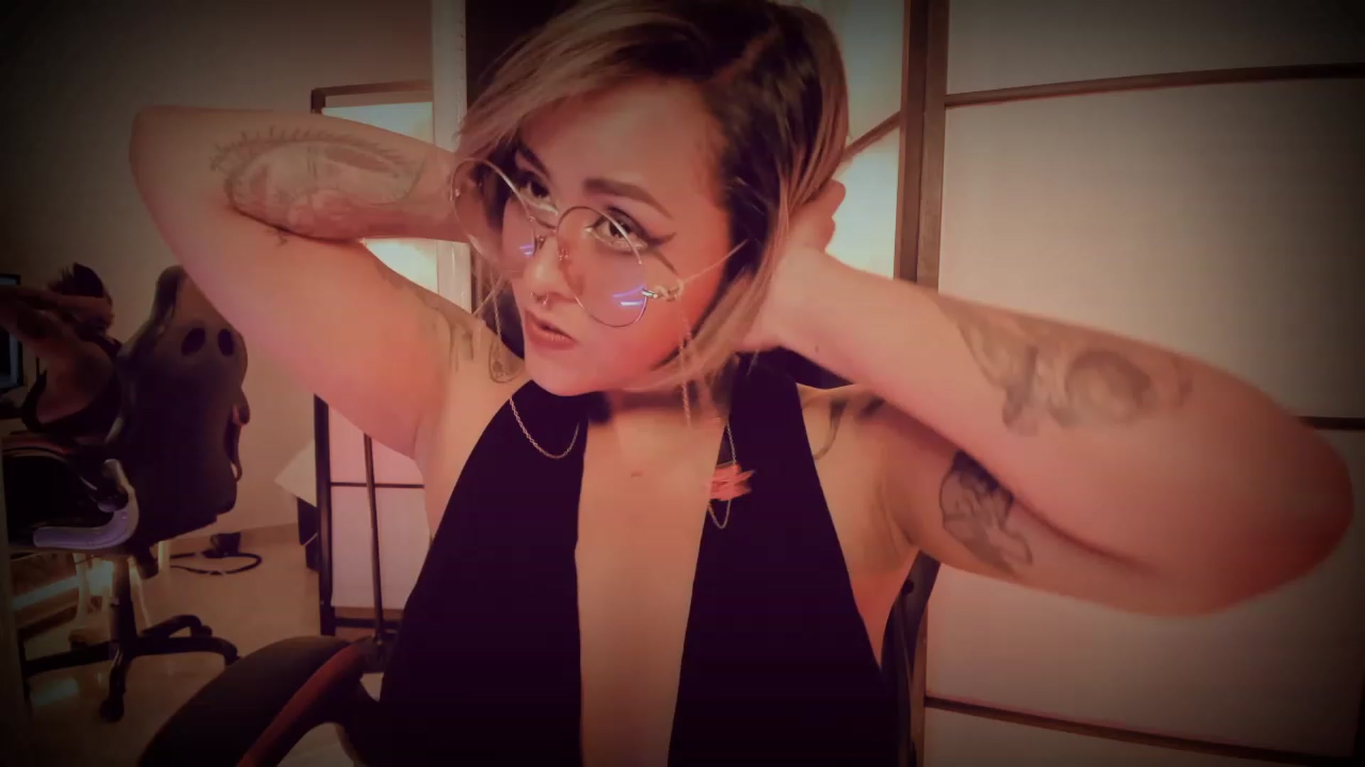 Gallery image thumbnail from AbraxxysRadio's myfreecams stream on, 06/30/2023, 01:10 image 18 of 20
