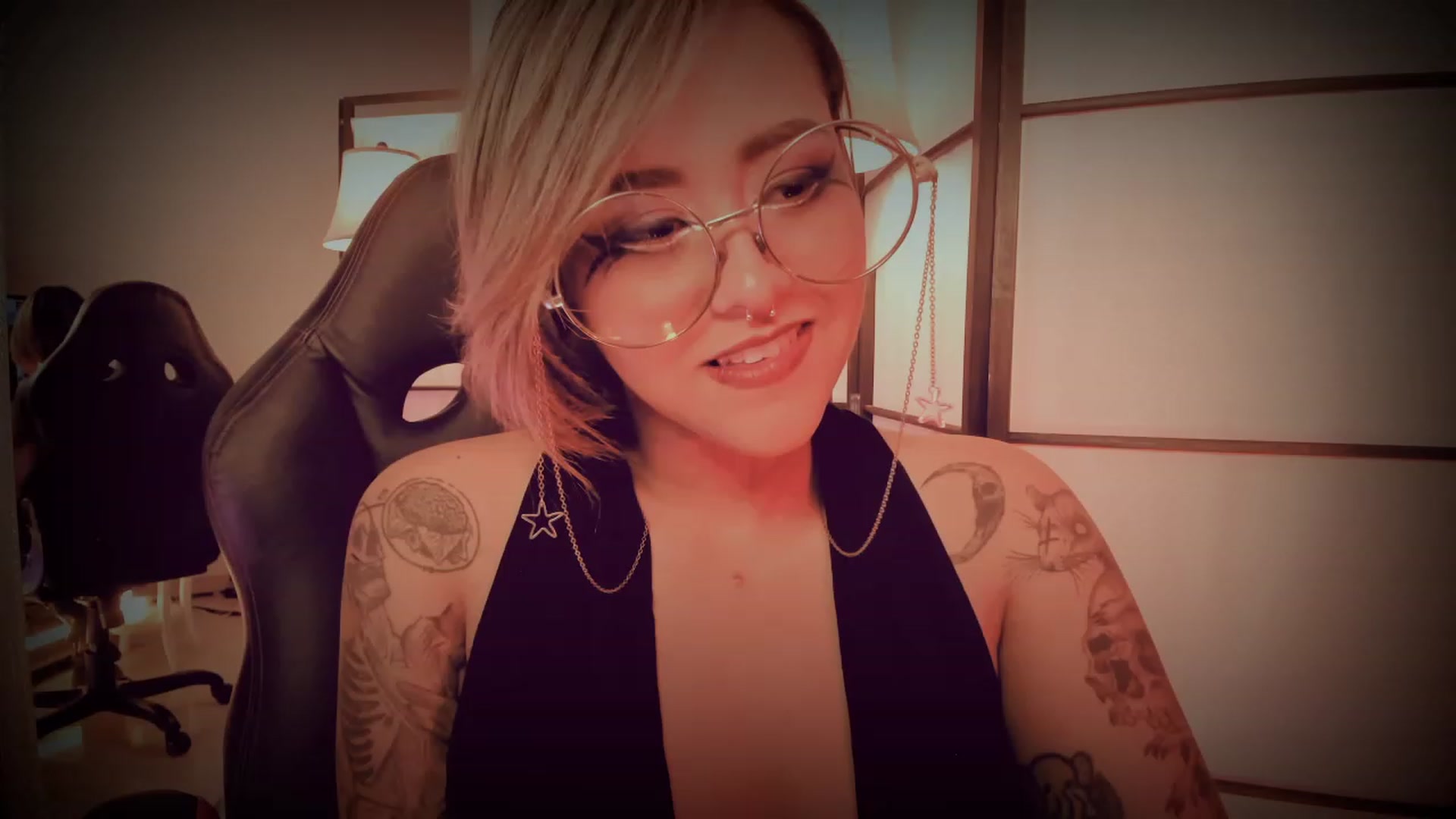 Gallery image thumbnail from AbraxxysRadio's myfreecams stream on, 06/30/2023, 01:10 image 10 of 20