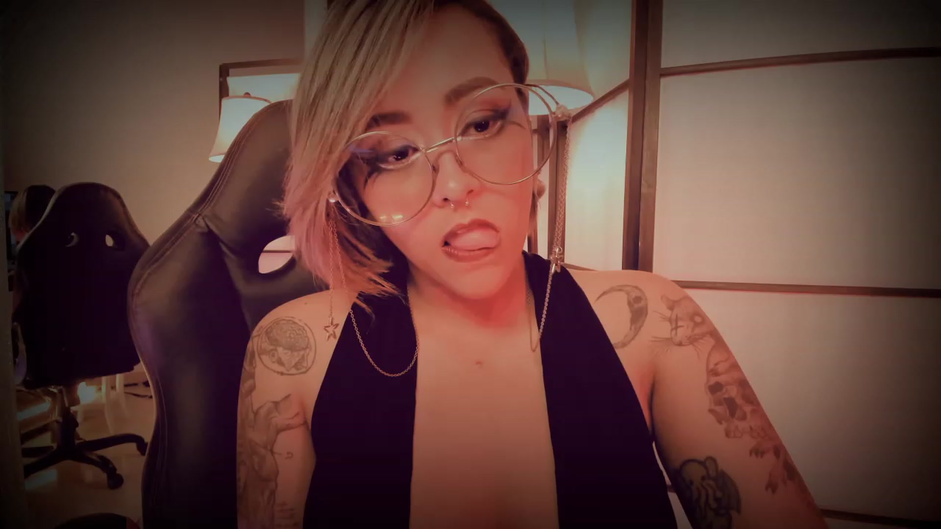 Gallery image thumbnail from AbraxxysRadio's myfreecams stream on, 06/30/2023, 01:10 image 9 of 20