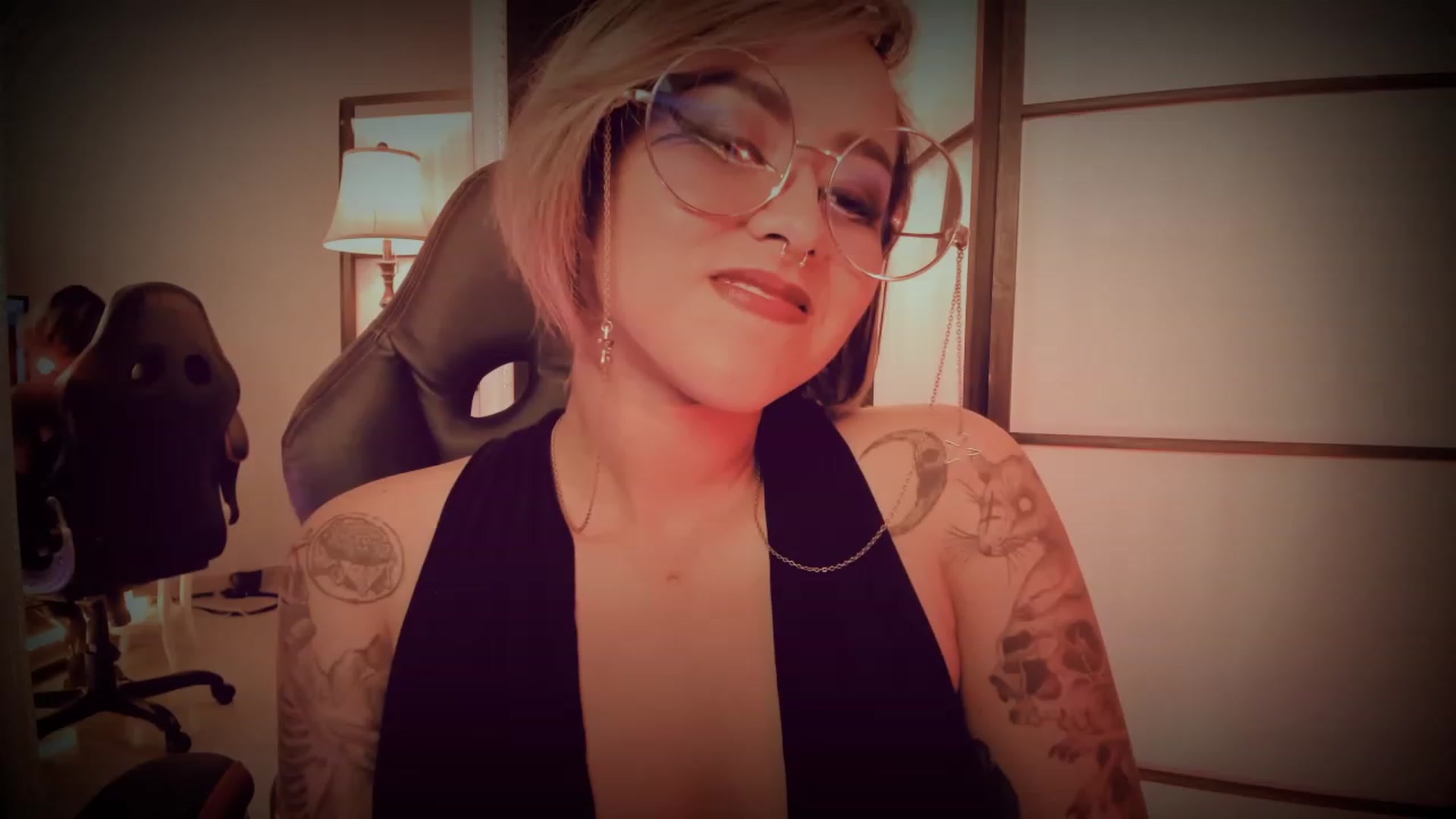 Gallery image thumbnail from AbraxxysRadio's myfreecams stream on, 06/30/2023, 01:10 image 12 of 20