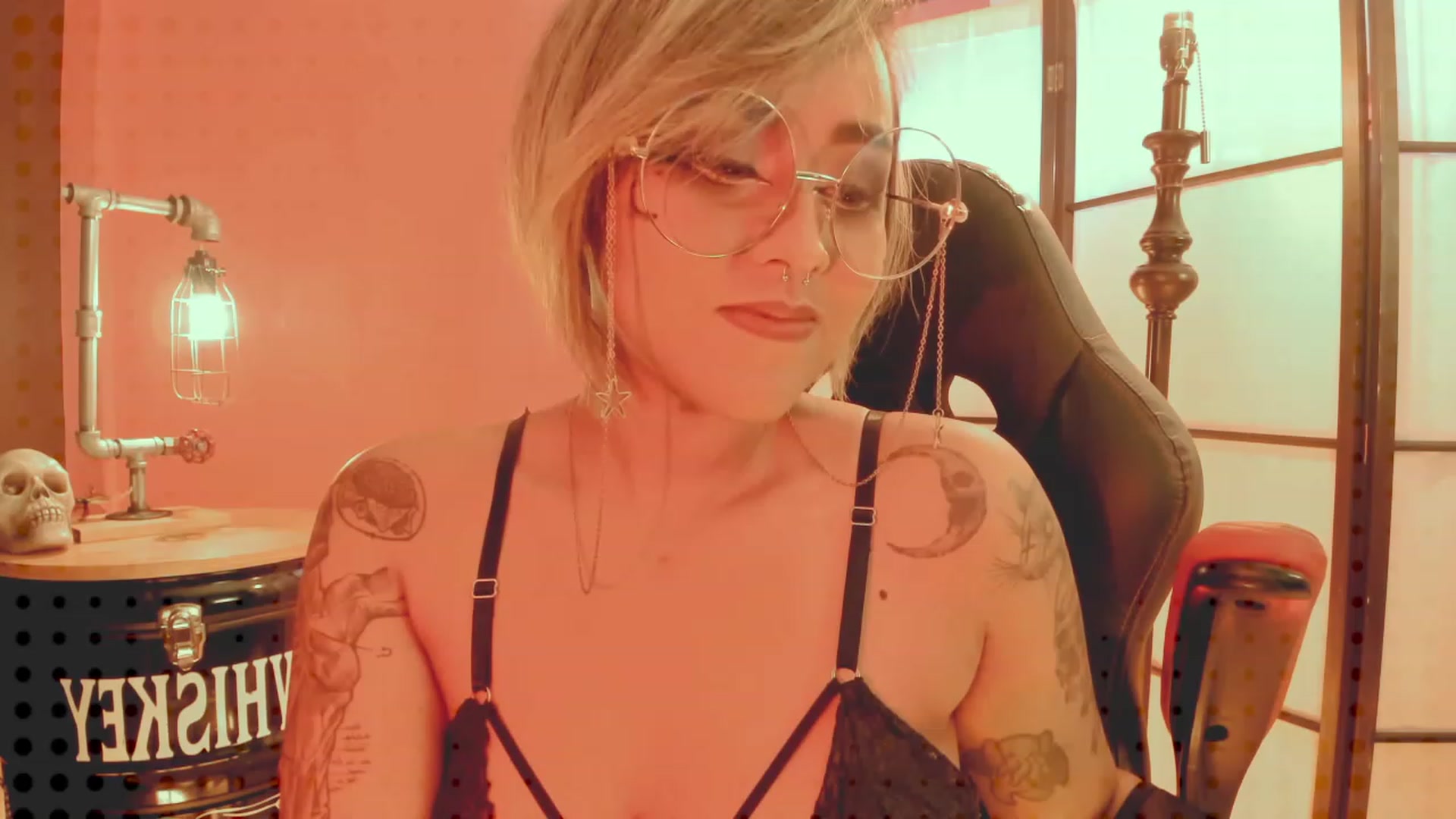 Gallery image thumbnail from AbraxxysRadio's myfreecams stream on, 07/01/2023, 20:49 image 18 of 20