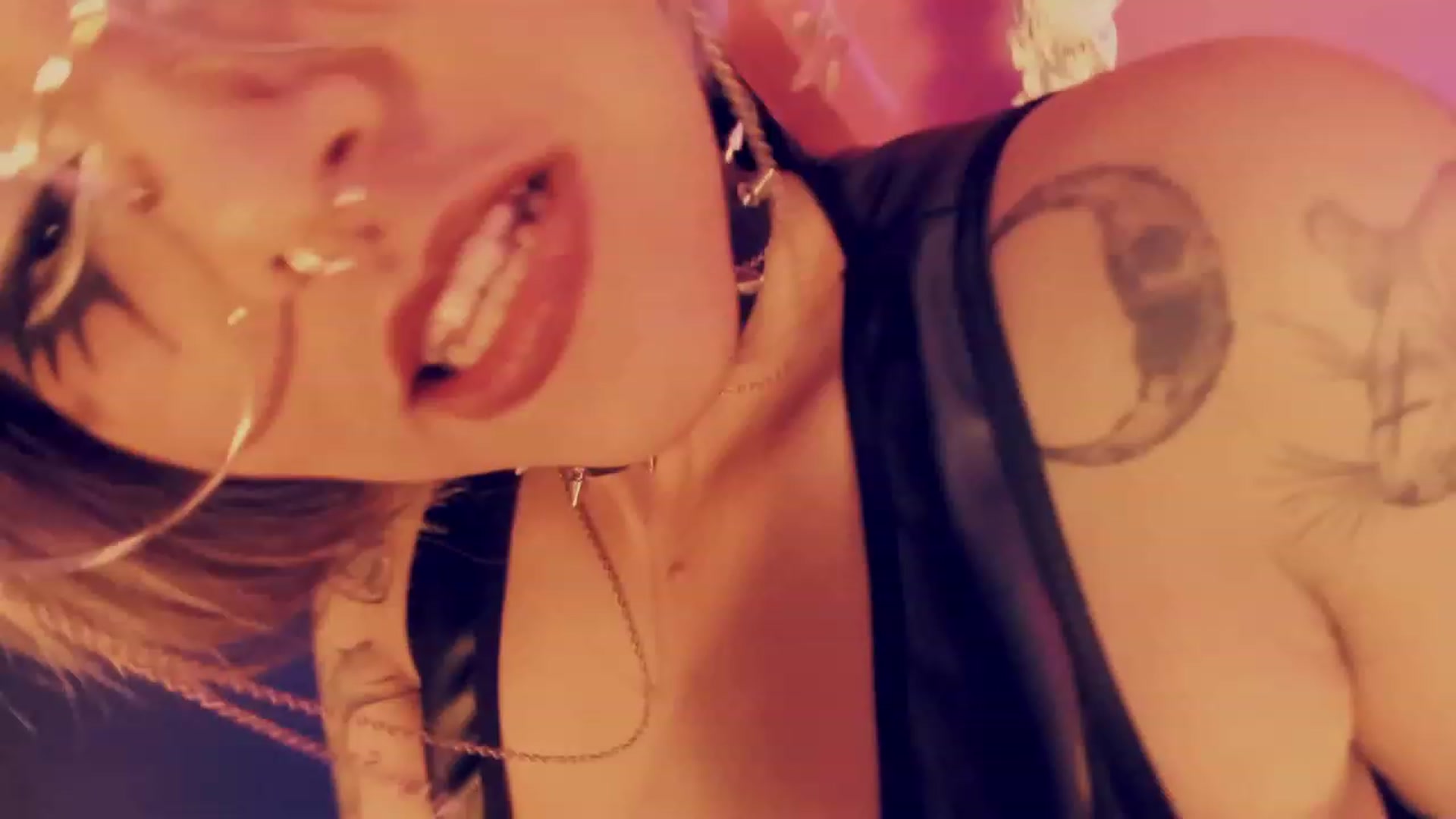 Gallery image thumbnail from AbraxxysRadio's myfreecams stream on, 07/04/2023, 01:41 image 5 of 20