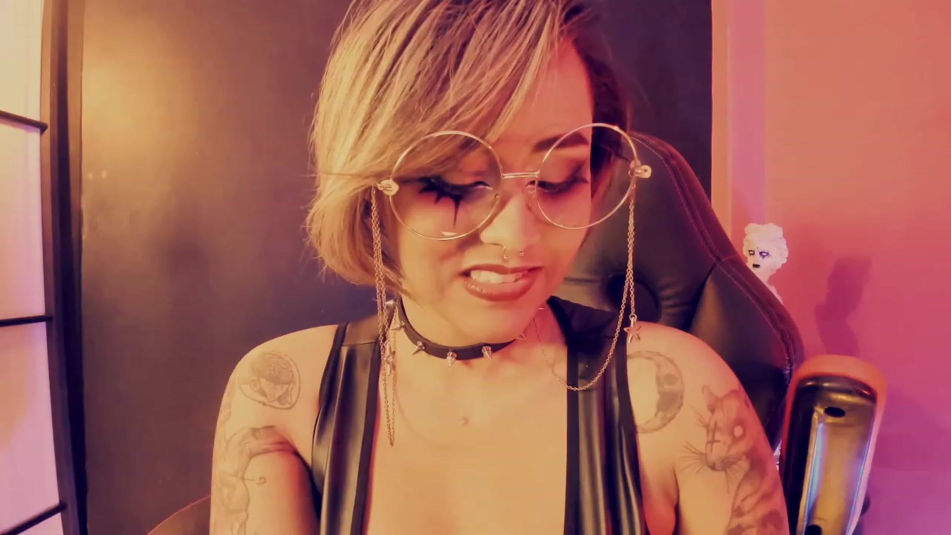 Gallery image thumbnail from AbraxxysRadio's myfreecams stream on, 07/04/2023, 01:41 image 10 of 20