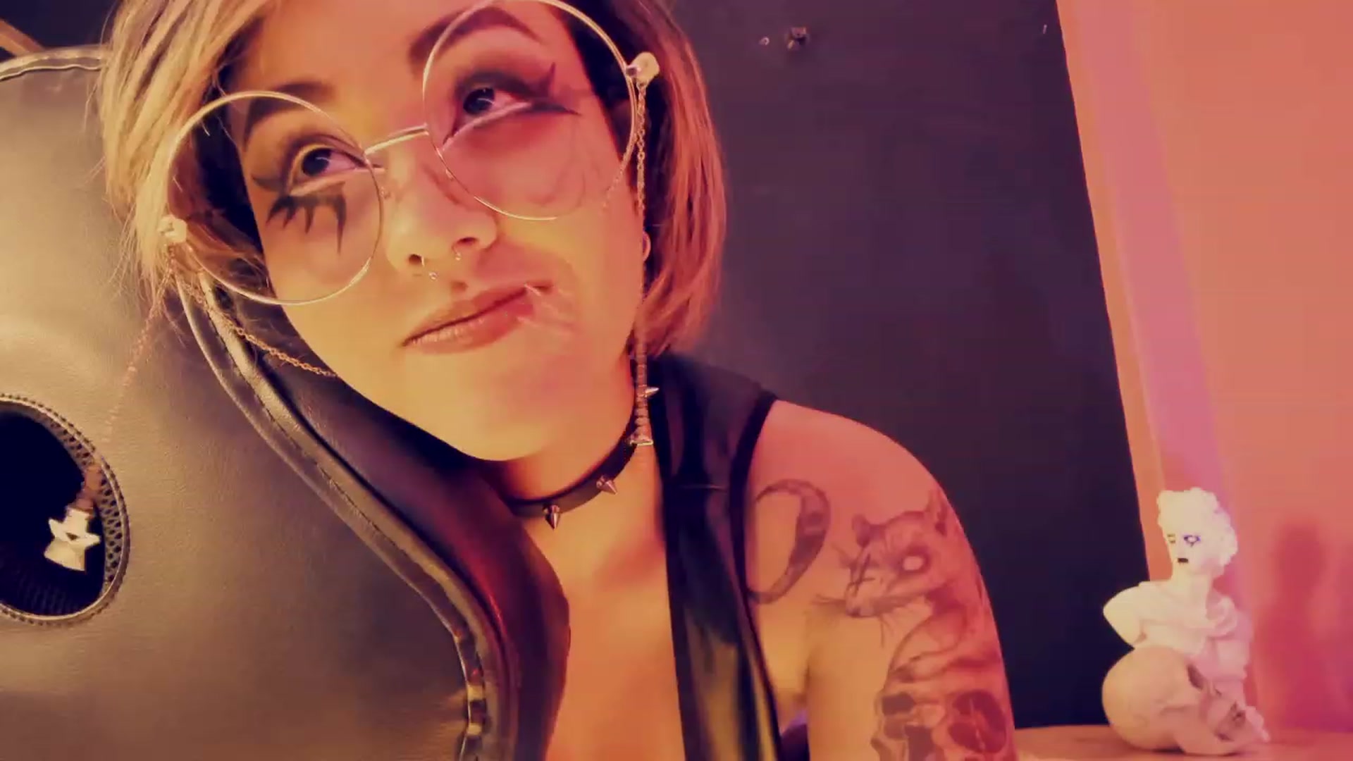 Gallery image thumbnail from AbraxxysRadio's myfreecams stream on, 07/04/2023, 01:41 image 6 of 20
