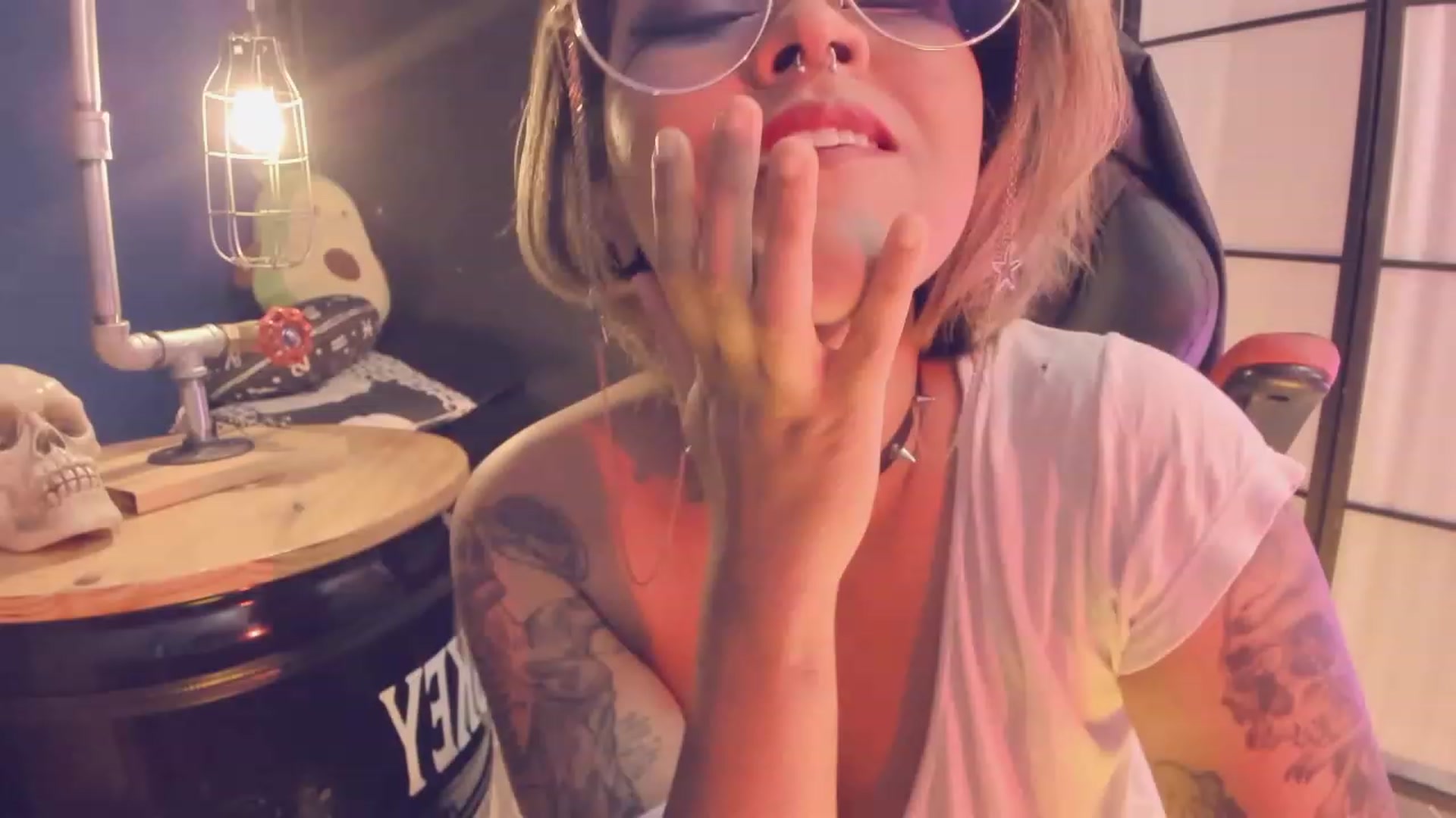 Gallery image thumbnail from AbraxxysRadio's myfreecams stream on, 07/09/2023, 24:02 image 6 of 20