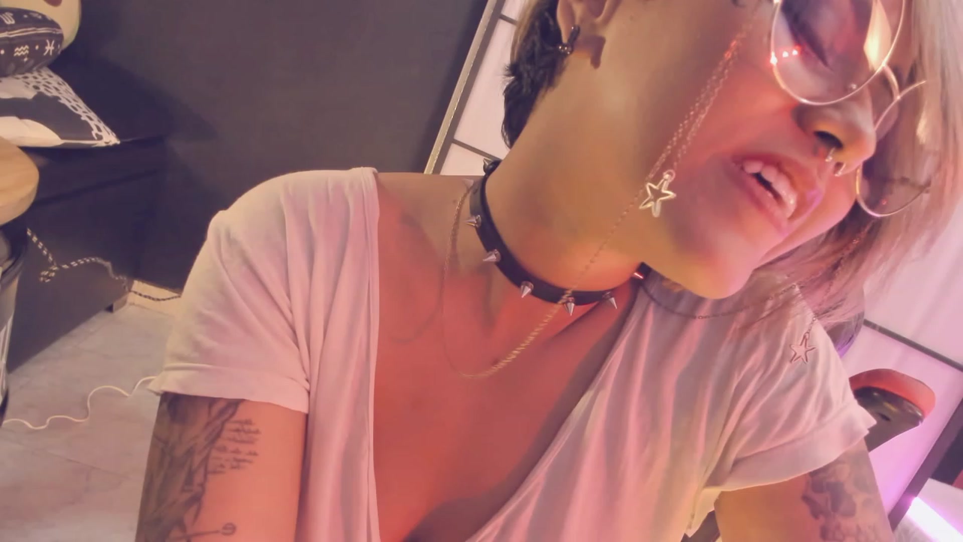 Gallery image thumbnail from AbraxxysRadio's myfreecams stream on, 07/09/2023, 02:30 image 16 of 20