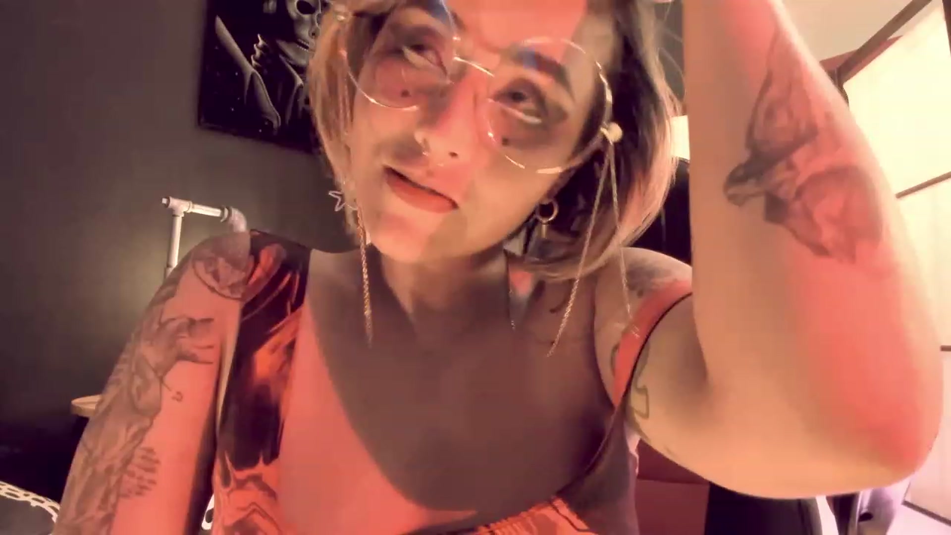 Gallery image thumbnail from AbraxxysRadio's myfreecams stream on, 07/09/2023, 19:11 image 13 of 20