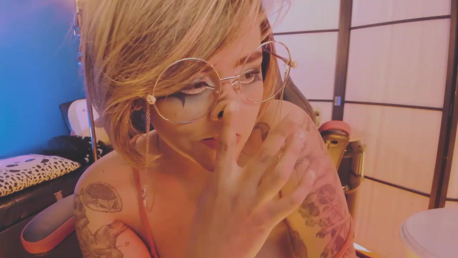 Gallery image thumbnail from AbraxxysRadio's myfreecams stream on, 07/16/2023, 24:47 image 14 of 20