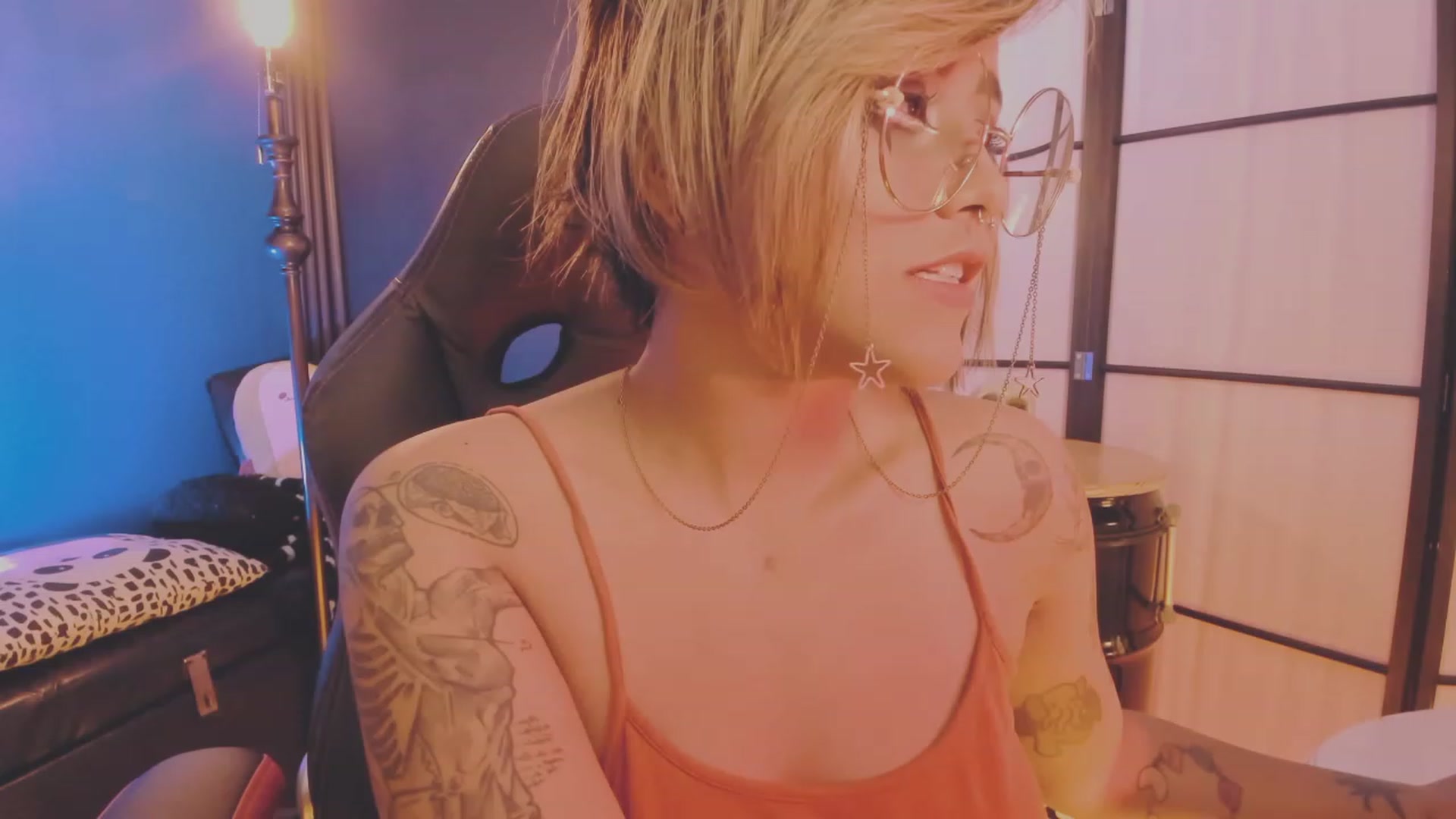 Gallery image thumbnail from AbraxxysRadio's myfreecams stream on, 07/16/2023, 24:47 image 6 of 20