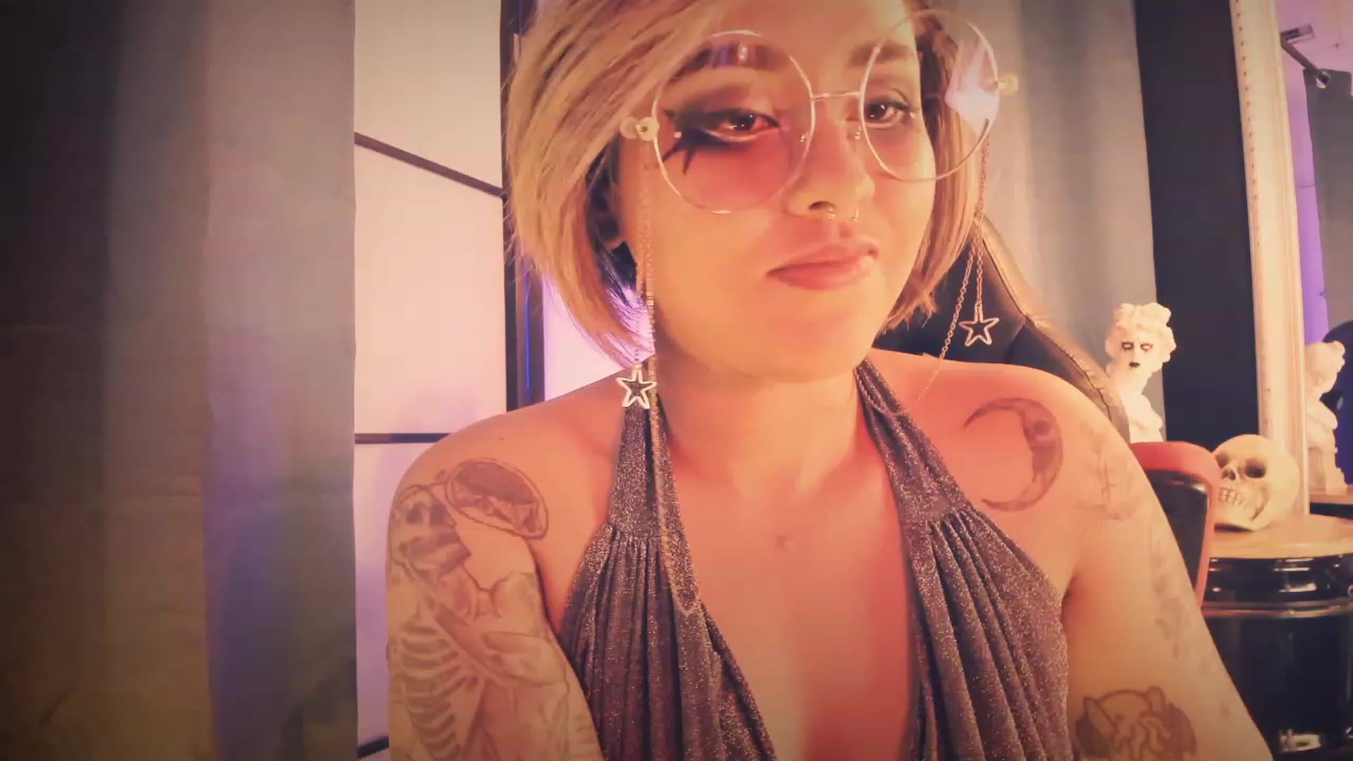 Gallery image thumbnail from AbraxxysRadio's myfreecams stream on, 07/16/2023, 17:10 image 3 of 20