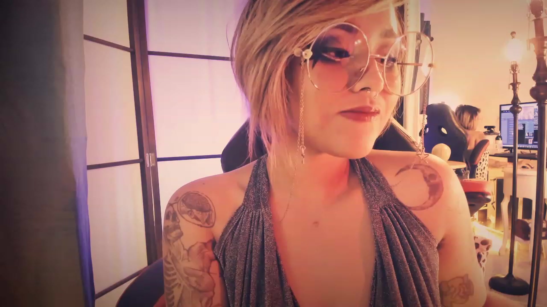 Gallery image thumbnail from AbraxxysRadio's myfreecams stream on, 07/16/2023, 18:32 image 4 of 20