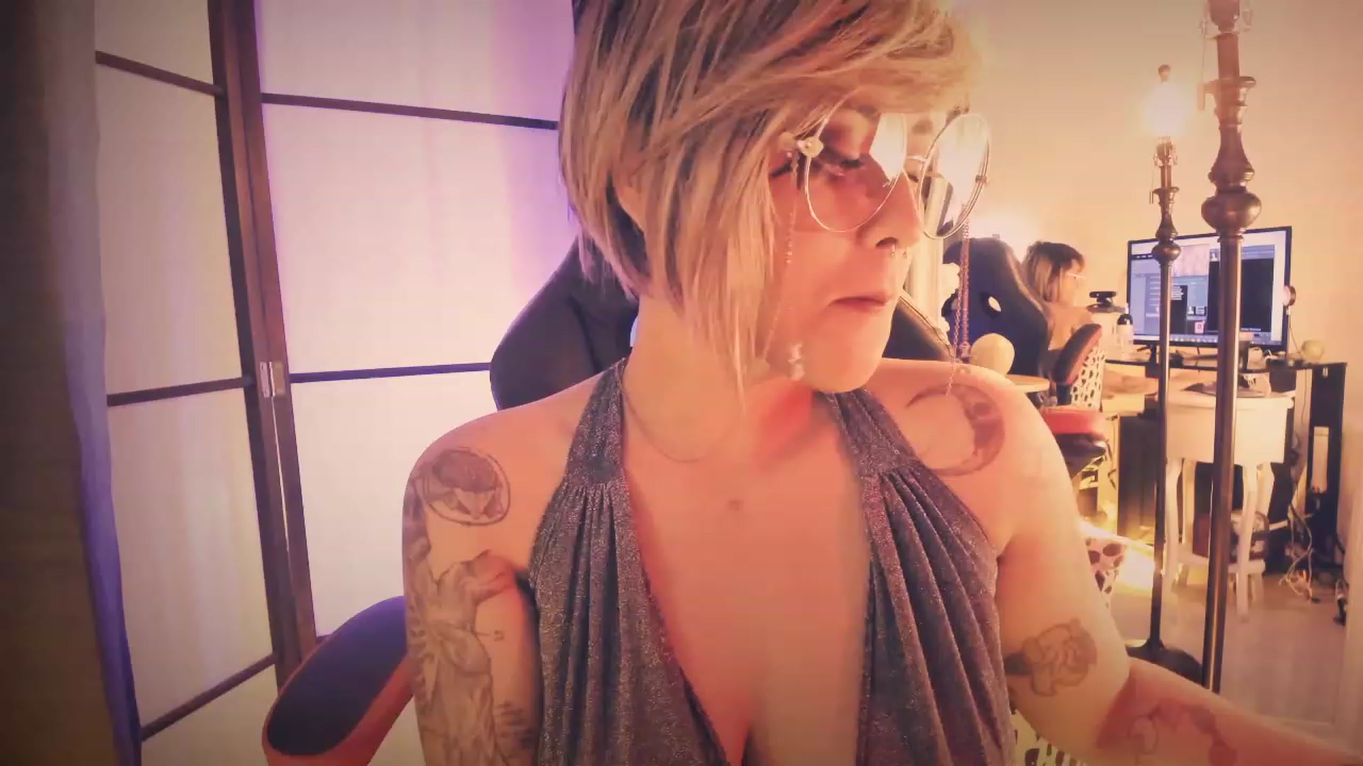 Gallery image thumbnail from AbraxxysRadio's myfreecams stream on, 07/16/2023, 18:32 image 1 of 20