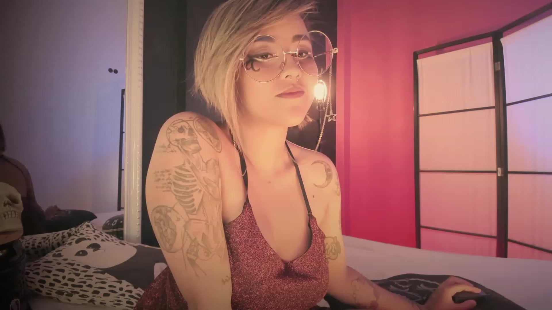Gallery image thumbnail from AbraxxysRadio's myfreecams stream on, 07/17/2023, 14:52 image 4 of 20
