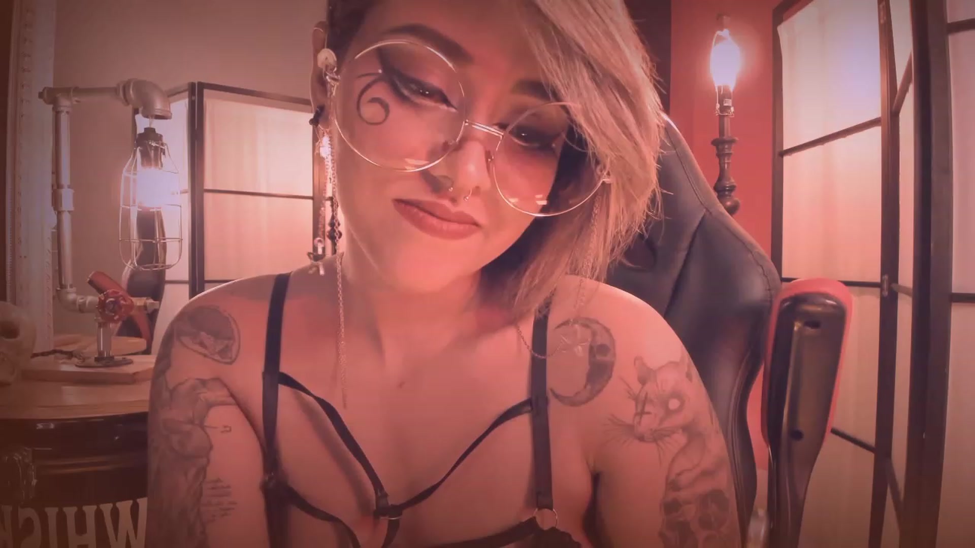 Gallery image thumbnail from AbraxxysRadio's myfreecams stream on, 07/18/2023, 22:57 image 4 of 20
